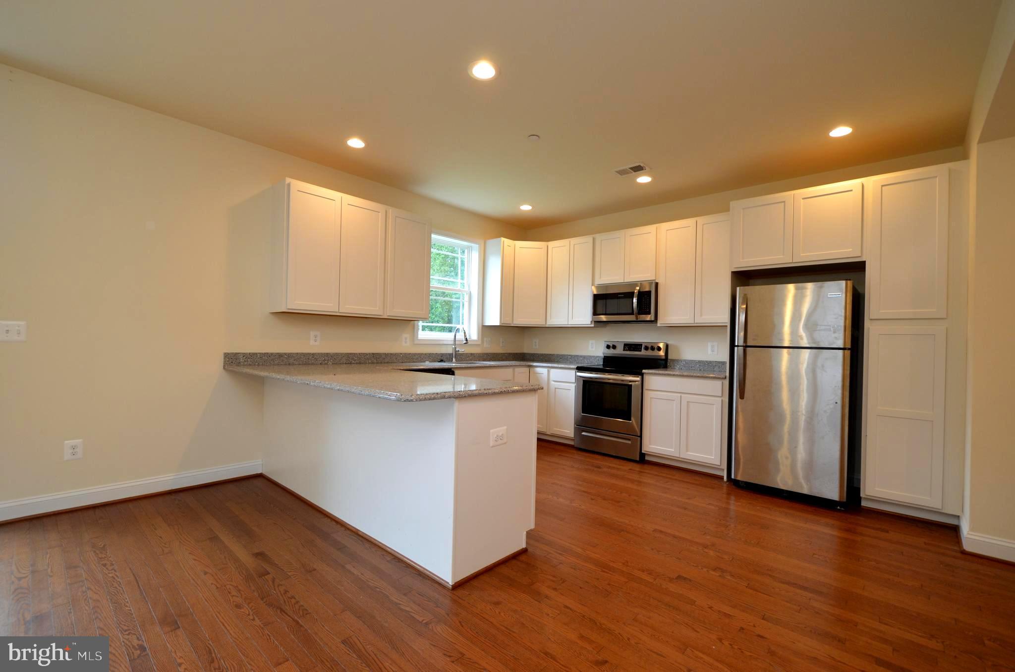 AVALON SHORES - Residential Lease