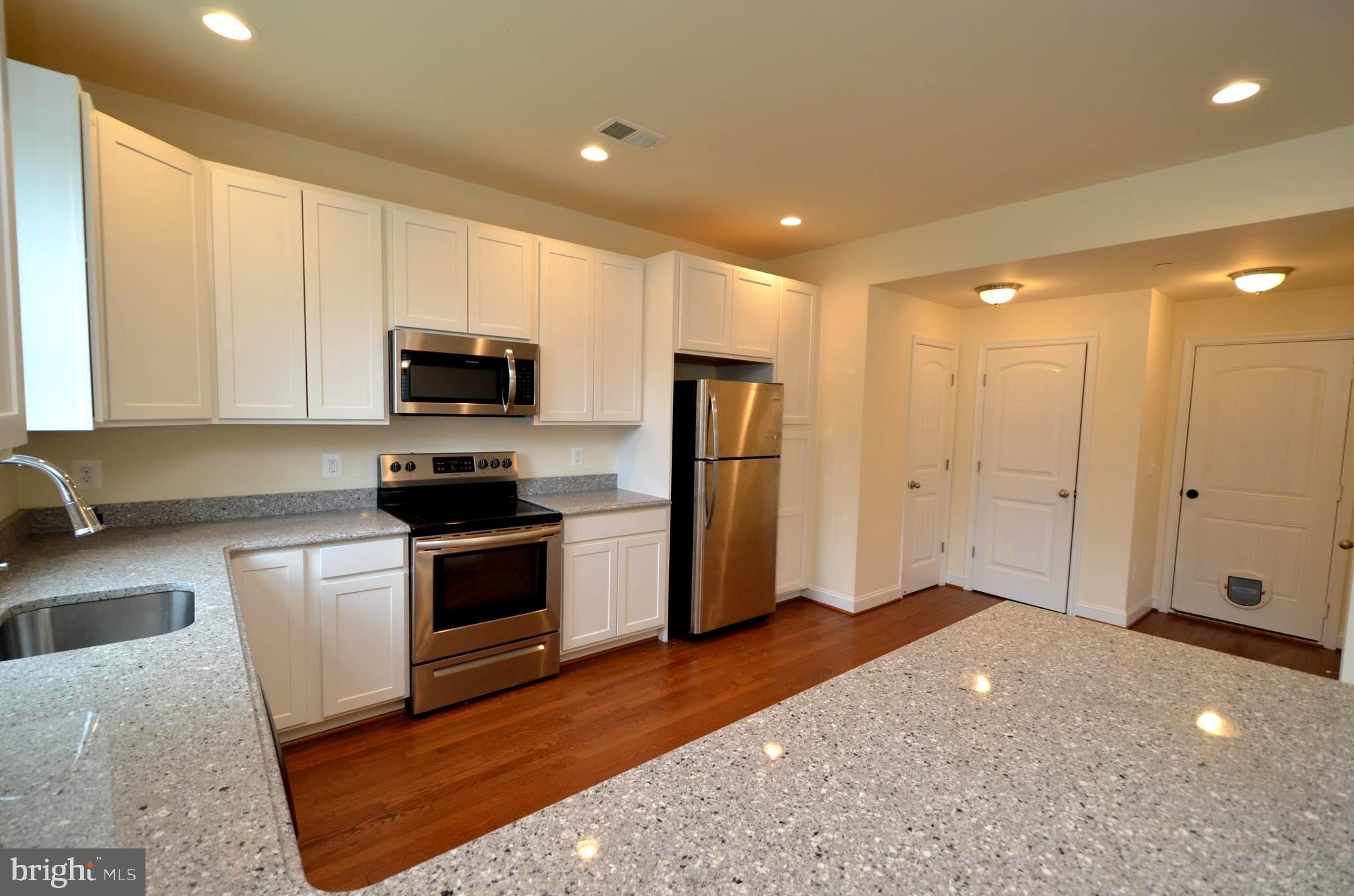 AVALON SHORES - Residential Lease