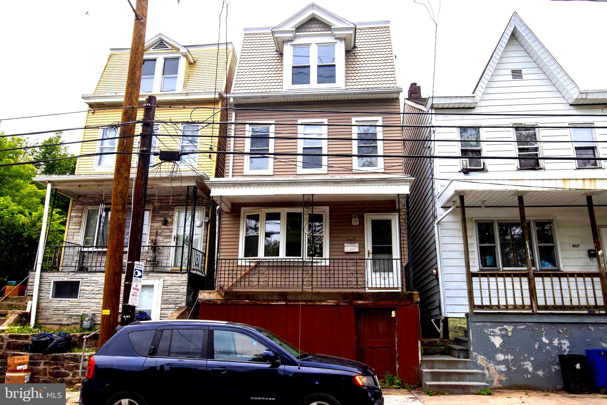 Welcome to this spacious 5-bedroom, 1-bathroom home located in the heart of Pottsville. Offering an incredible opportunity for homeowners or investors, this property includes an additional lot for off-street parking. Brand new carpet throughout, providing a fresh foundation for your personal touches. While this home needs a little love, its layout, generous room sizes, and bonus space offer great bones and tons of potential. Whether you're looking for a good starter home or add to your investment portfolio, this property is a must-see. Bring your vision and make it your own. Schedule a showing today and imagine the possibilities!