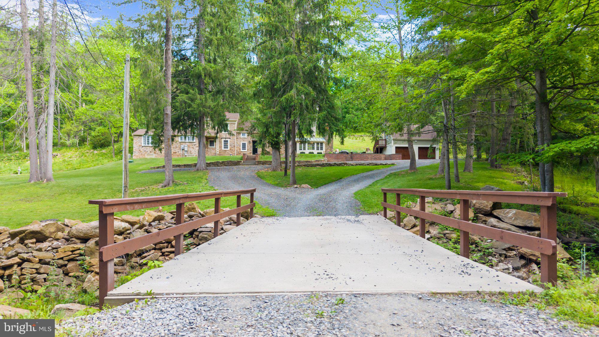 37 BROOKVILLE HOLLOW ROAD