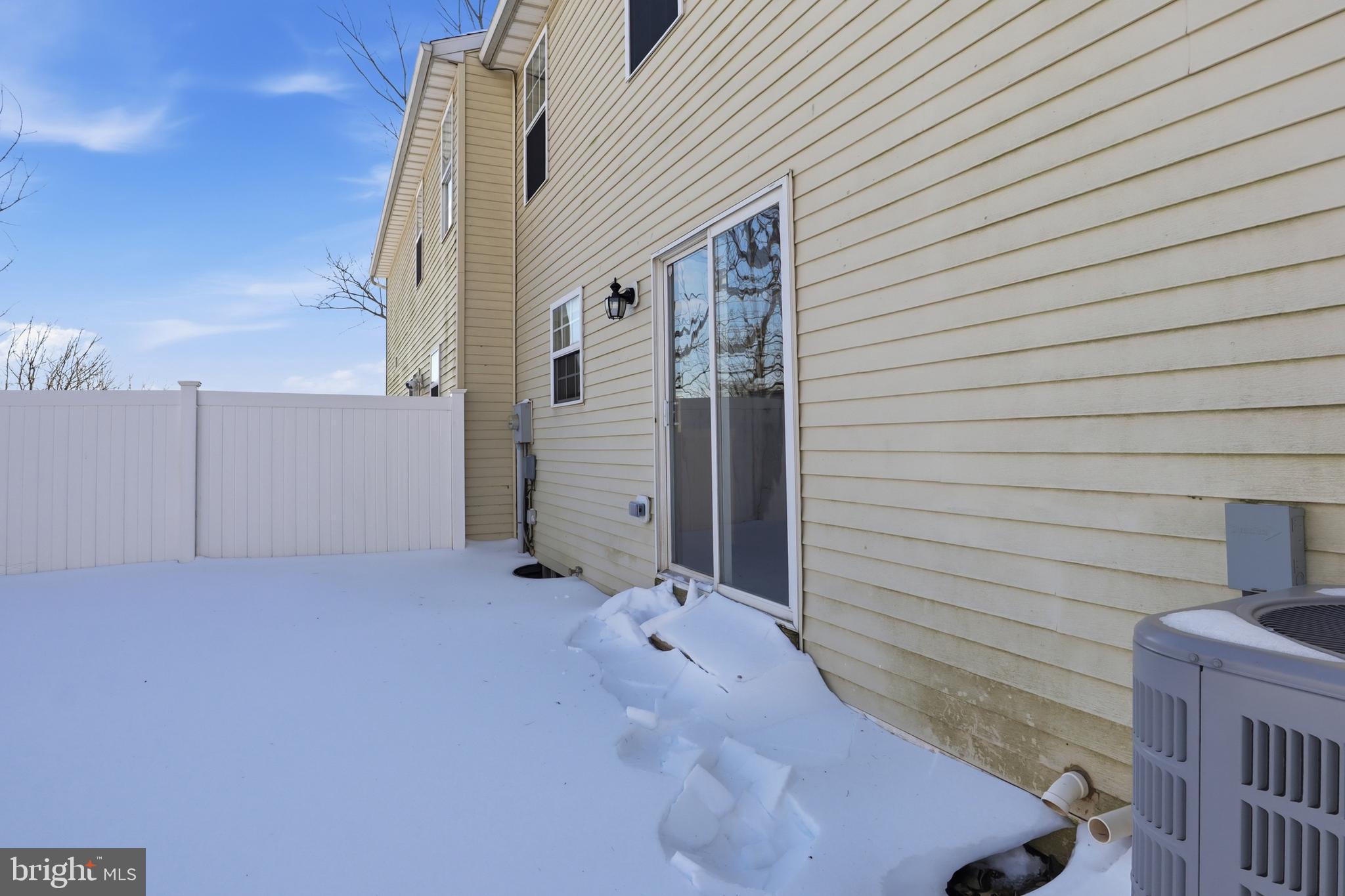 EAST MANCHESTER - Residential