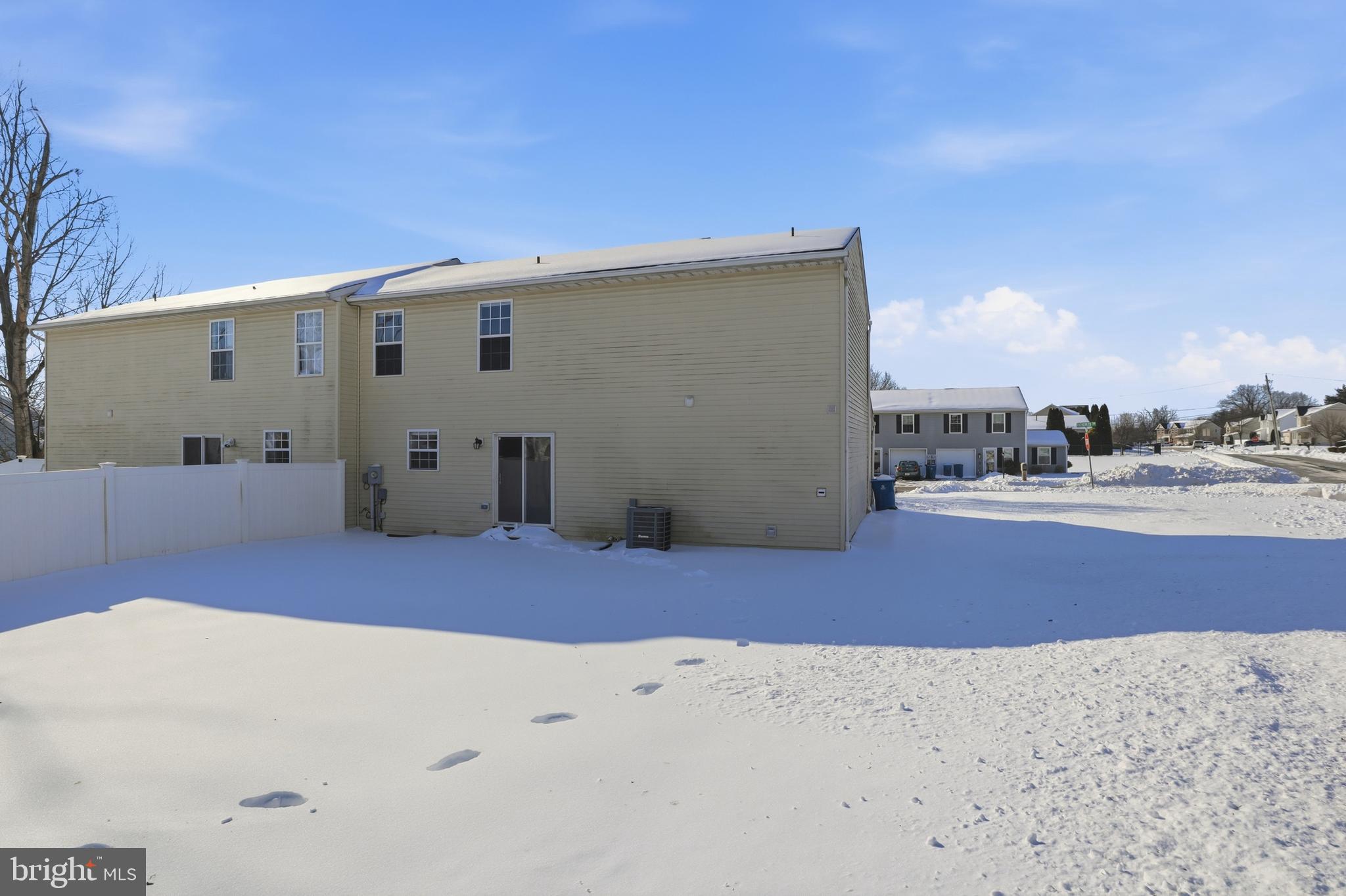 EAST MANCHESTER - Residential