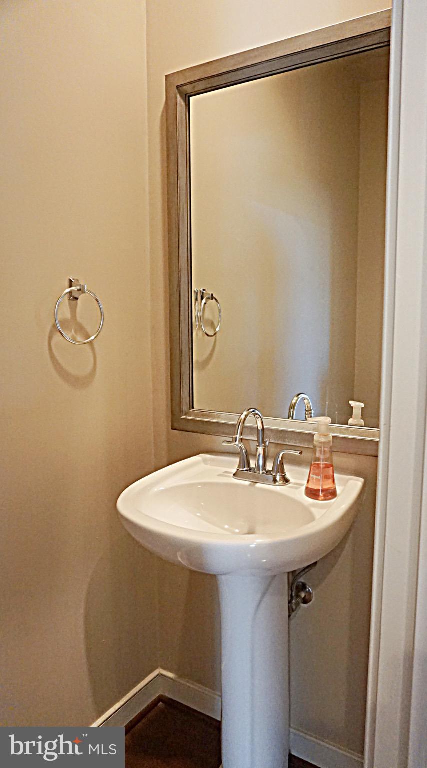 CENTERPOINTE - Residential Lease