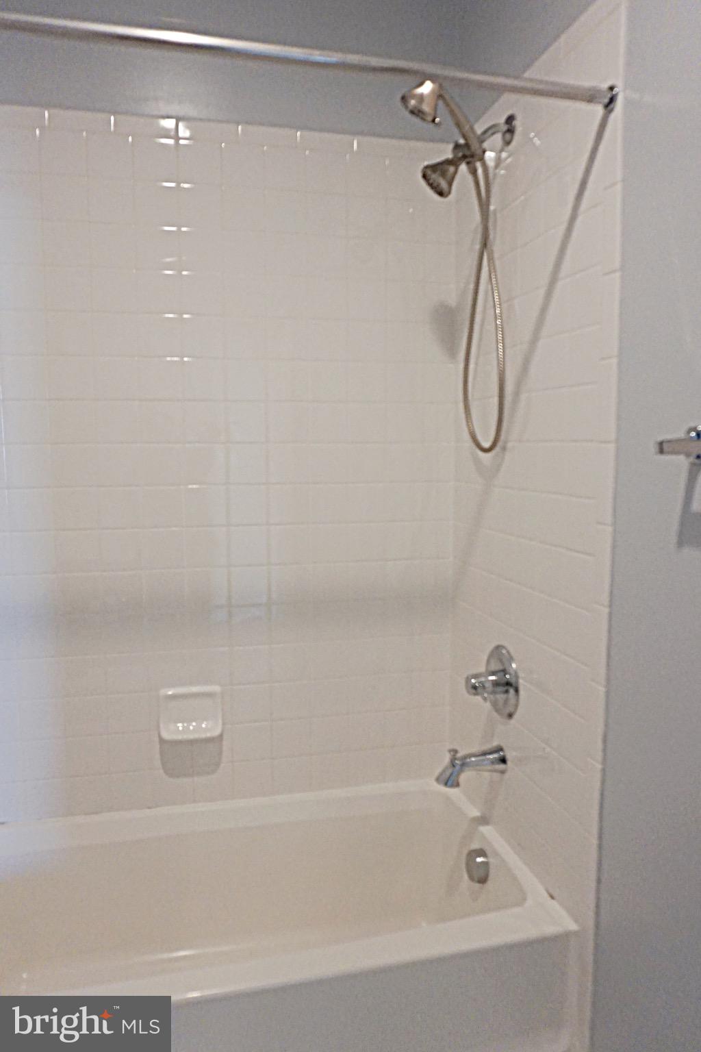 CENTERPOINTE - Residential Lease