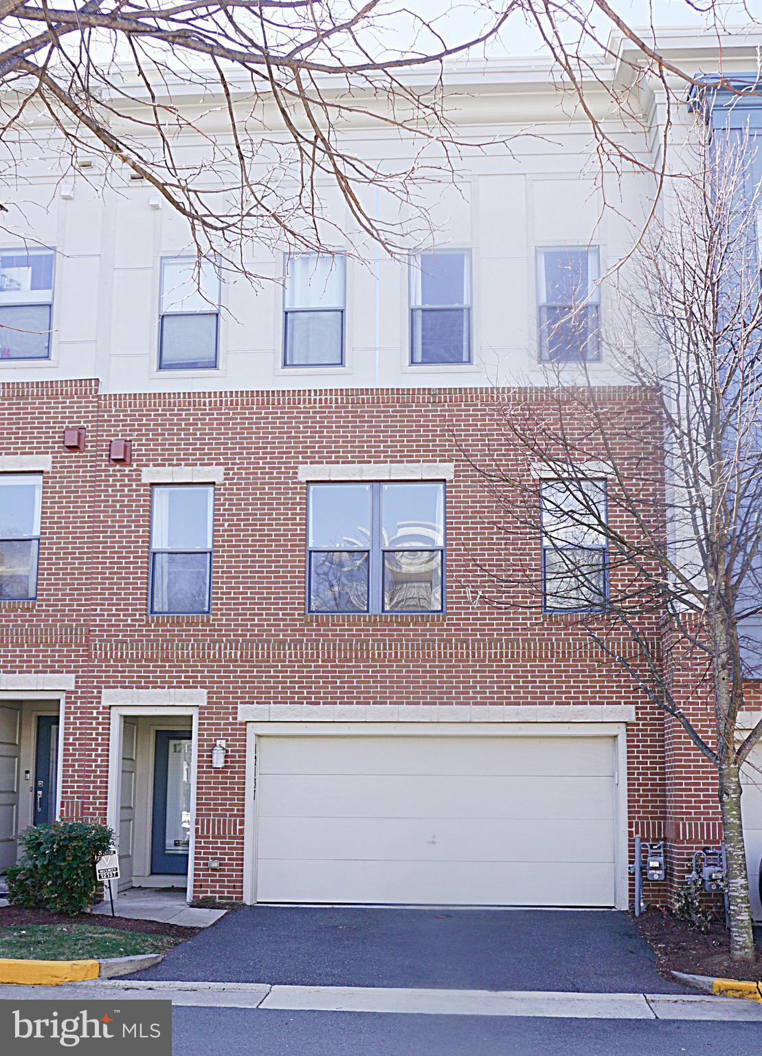 CENTERPOINTE - Residential Lease