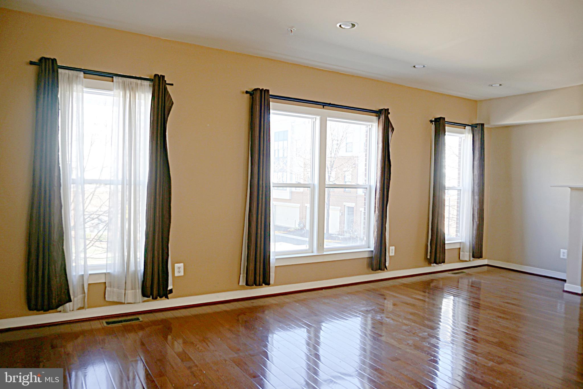 CENTERPOINTE - Residential Lease