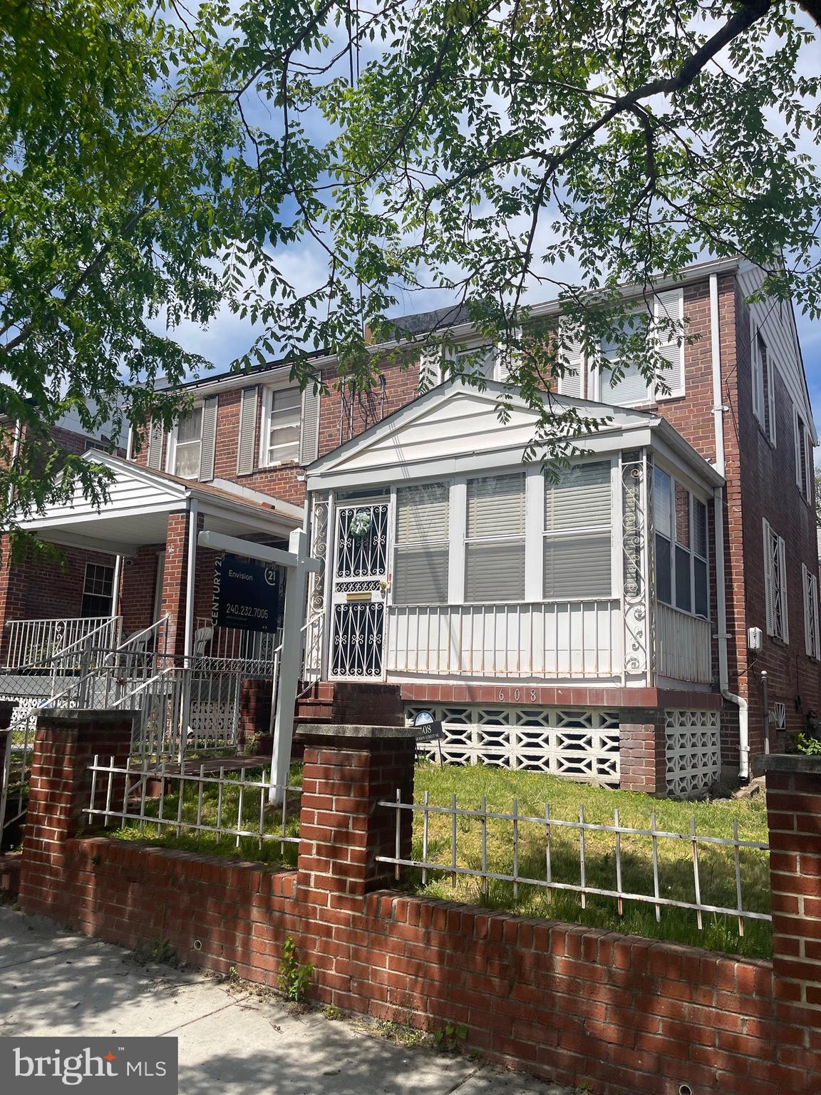 608 EMERSON STREET NE