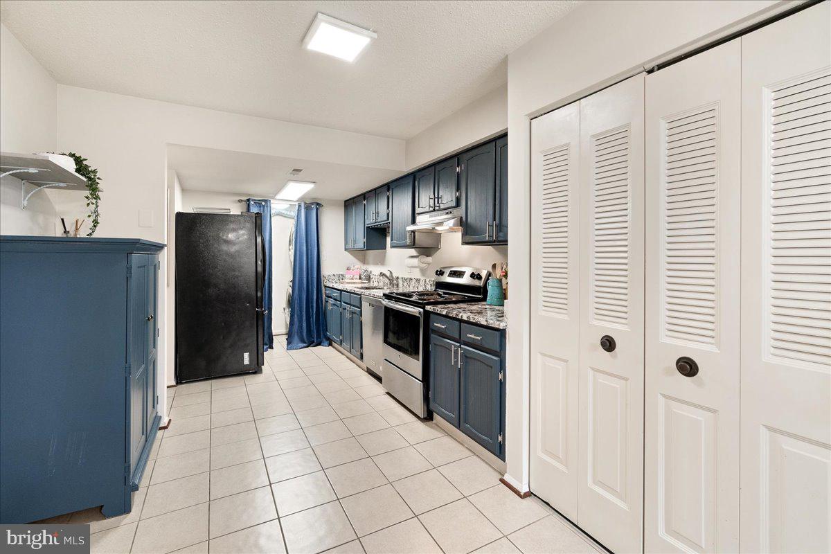 COUNTRYSIDE - Residential