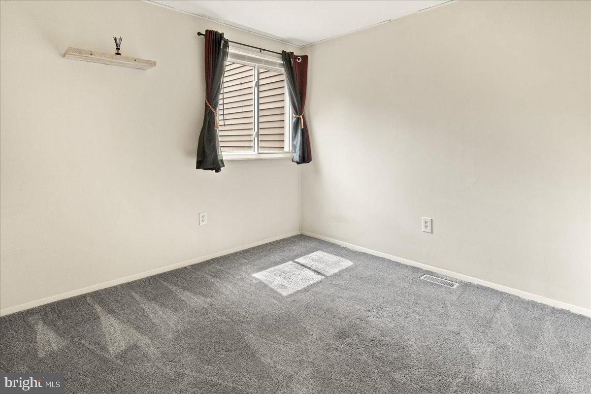 COUNTRYSIDE - Residential