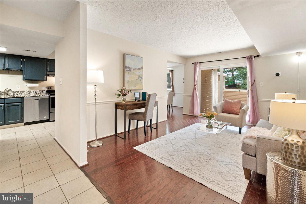 COUNTRYSIDE - Residential