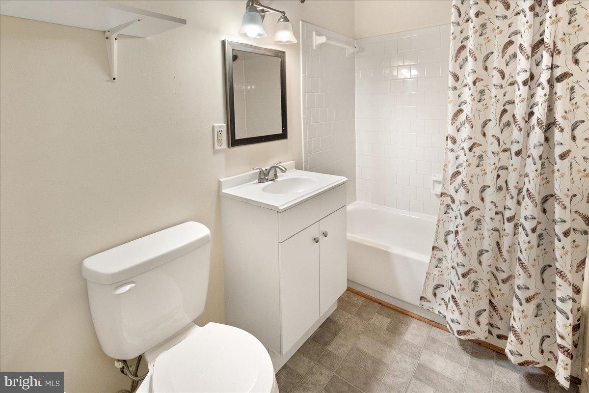 COUNTRYSIDE - Residential