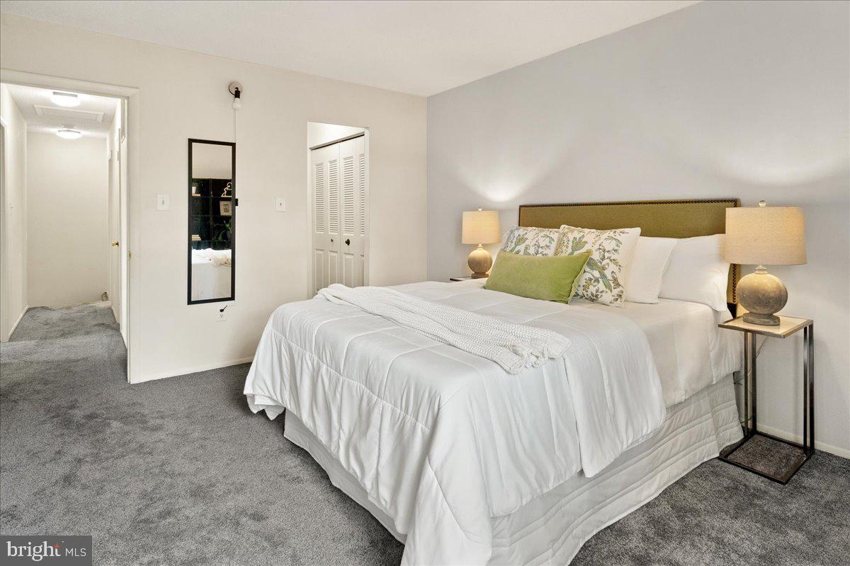 COUNTRYSIDE - Residential