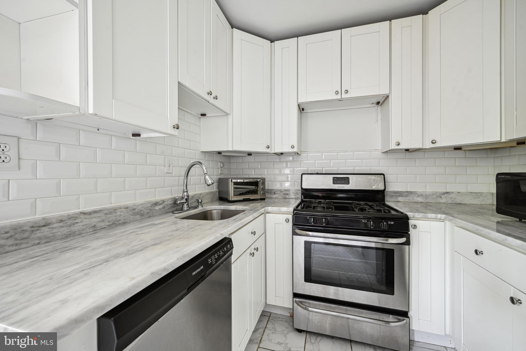939 LONGFELLOW STREET NW 205