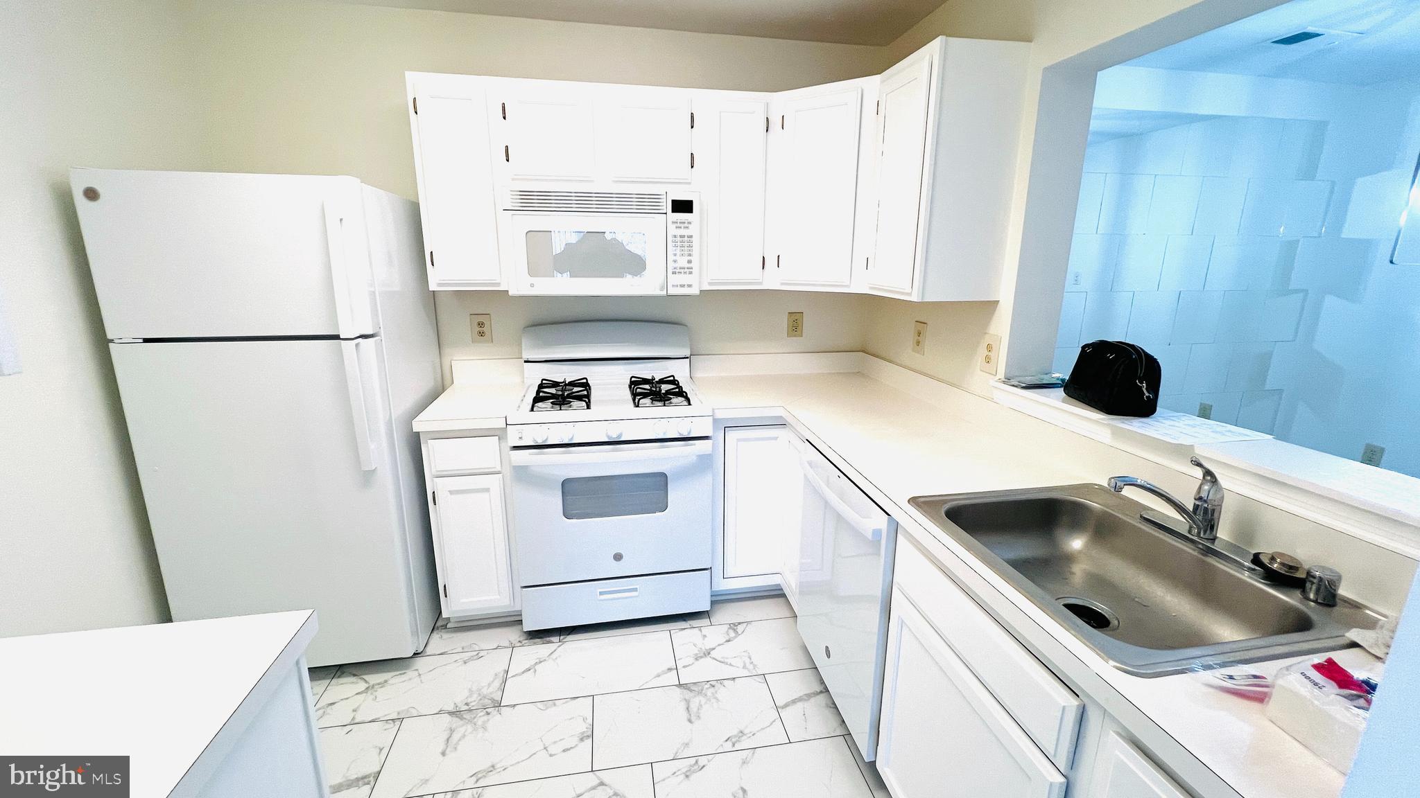 RIVERSTONE CODM - Residential Lease