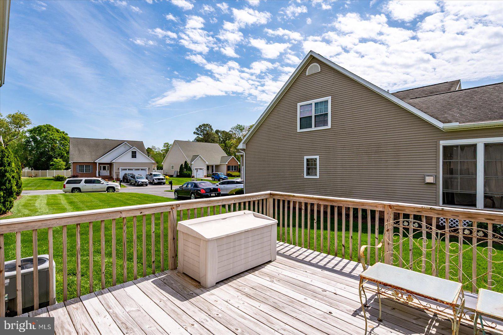 HUNT CLUB SOUTH - Residential