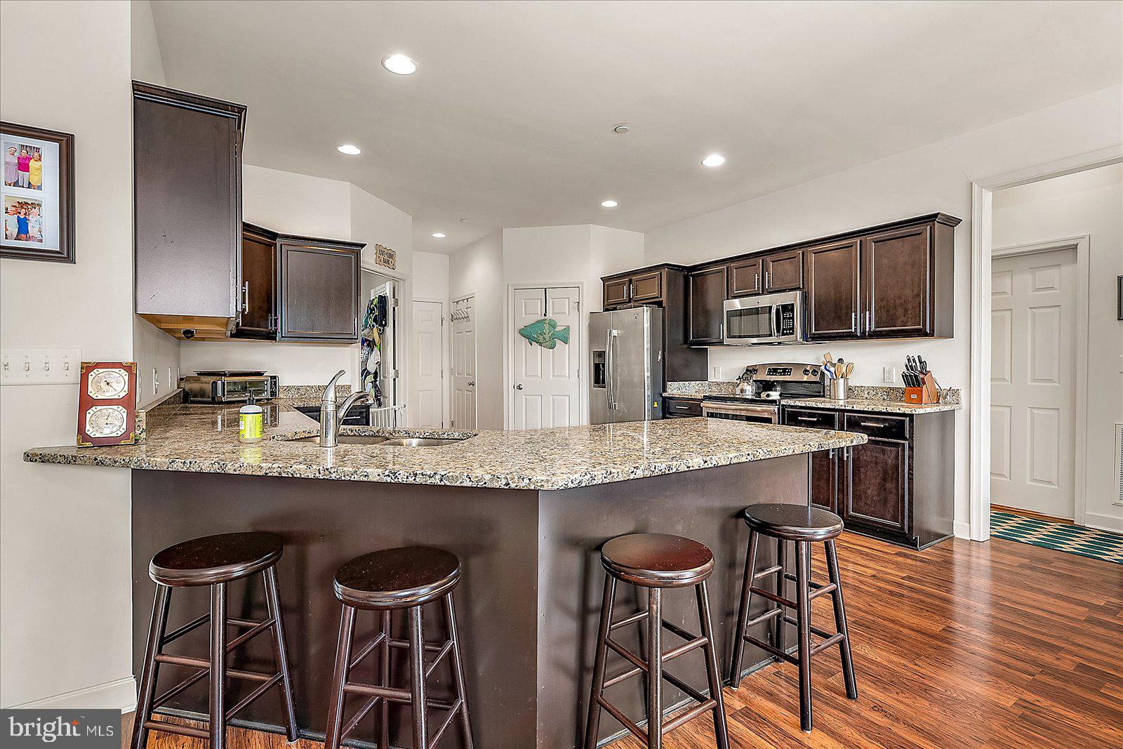 HUNT CLUB SOUTH - Residential