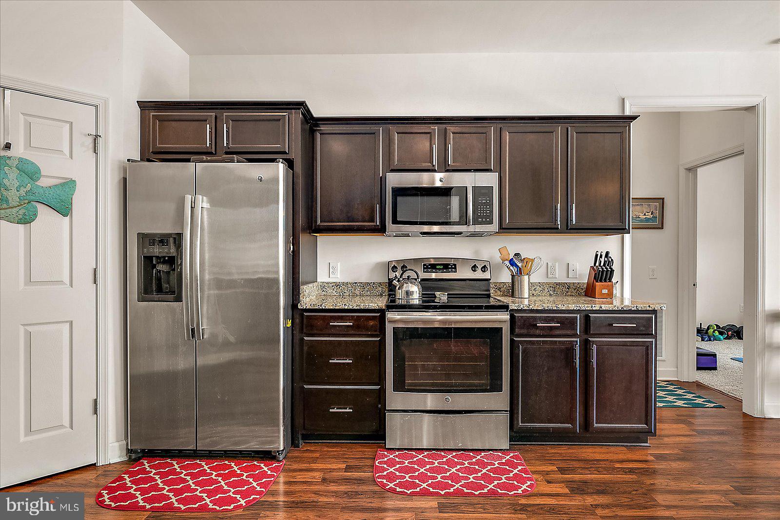 HUNT CLUB SOUTH - Residential