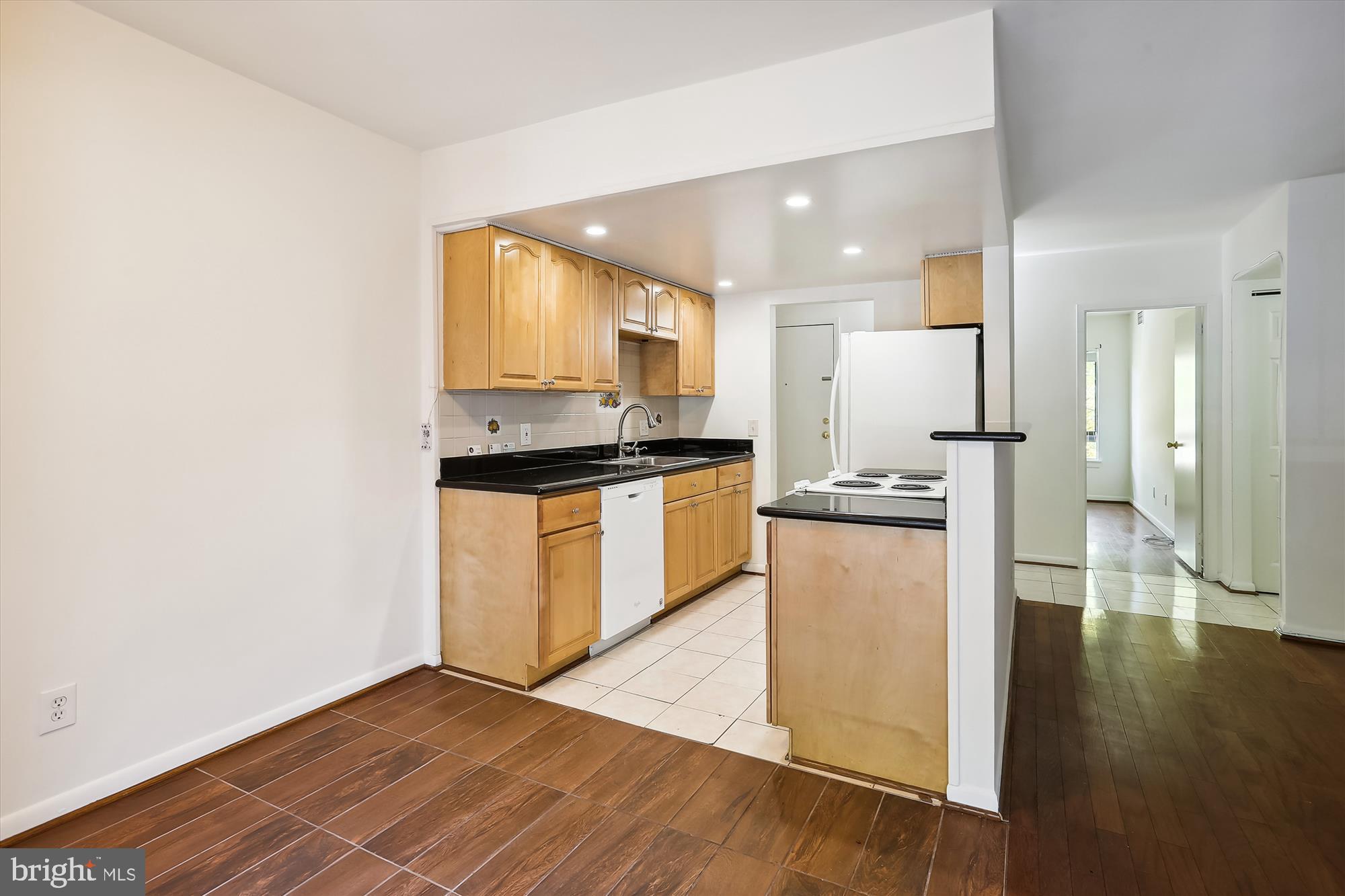 SHADOWOOD - Residential Lease