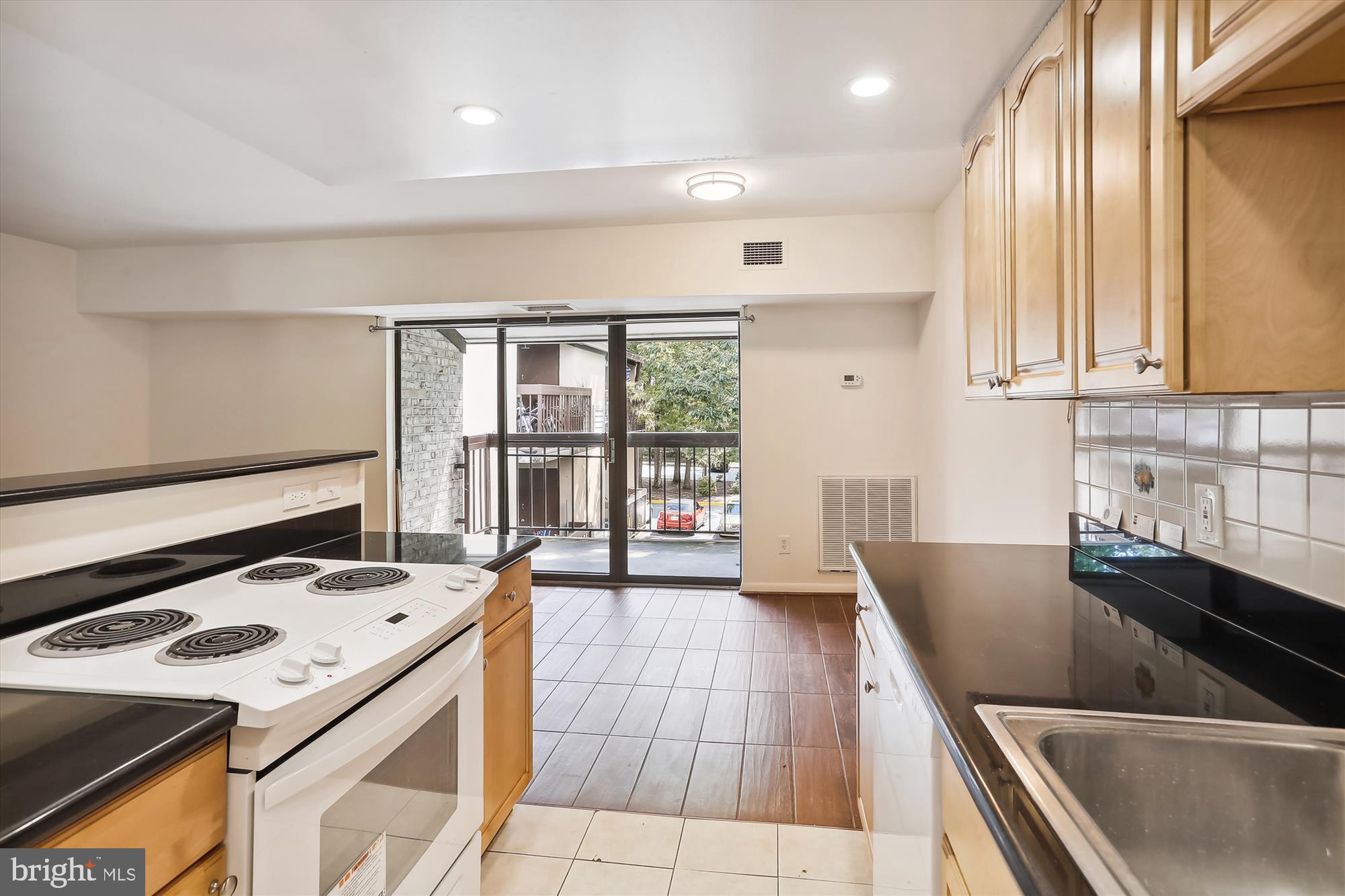 SHADOWOOD - Residential Lease