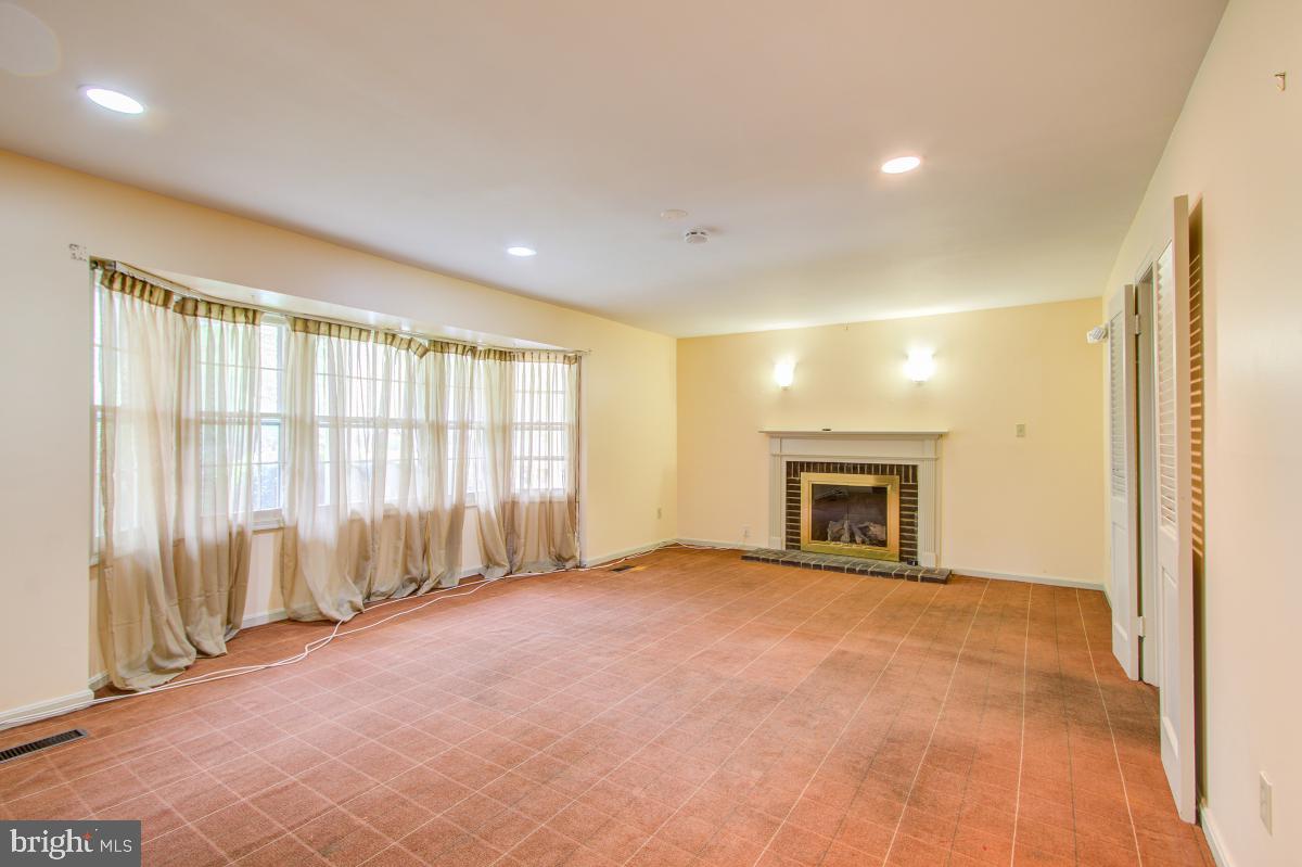 STRATHMORE AT BEL PRE - Residential