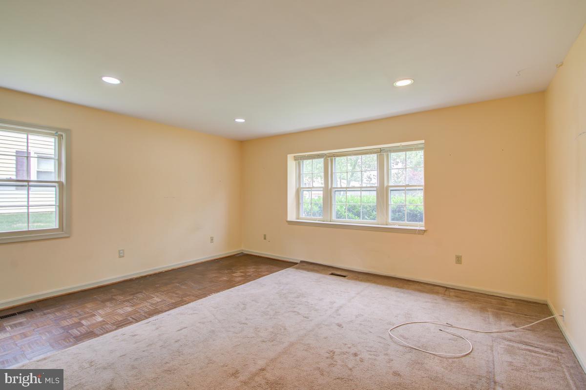 STRATHMORE AT BEL PRE - Residential