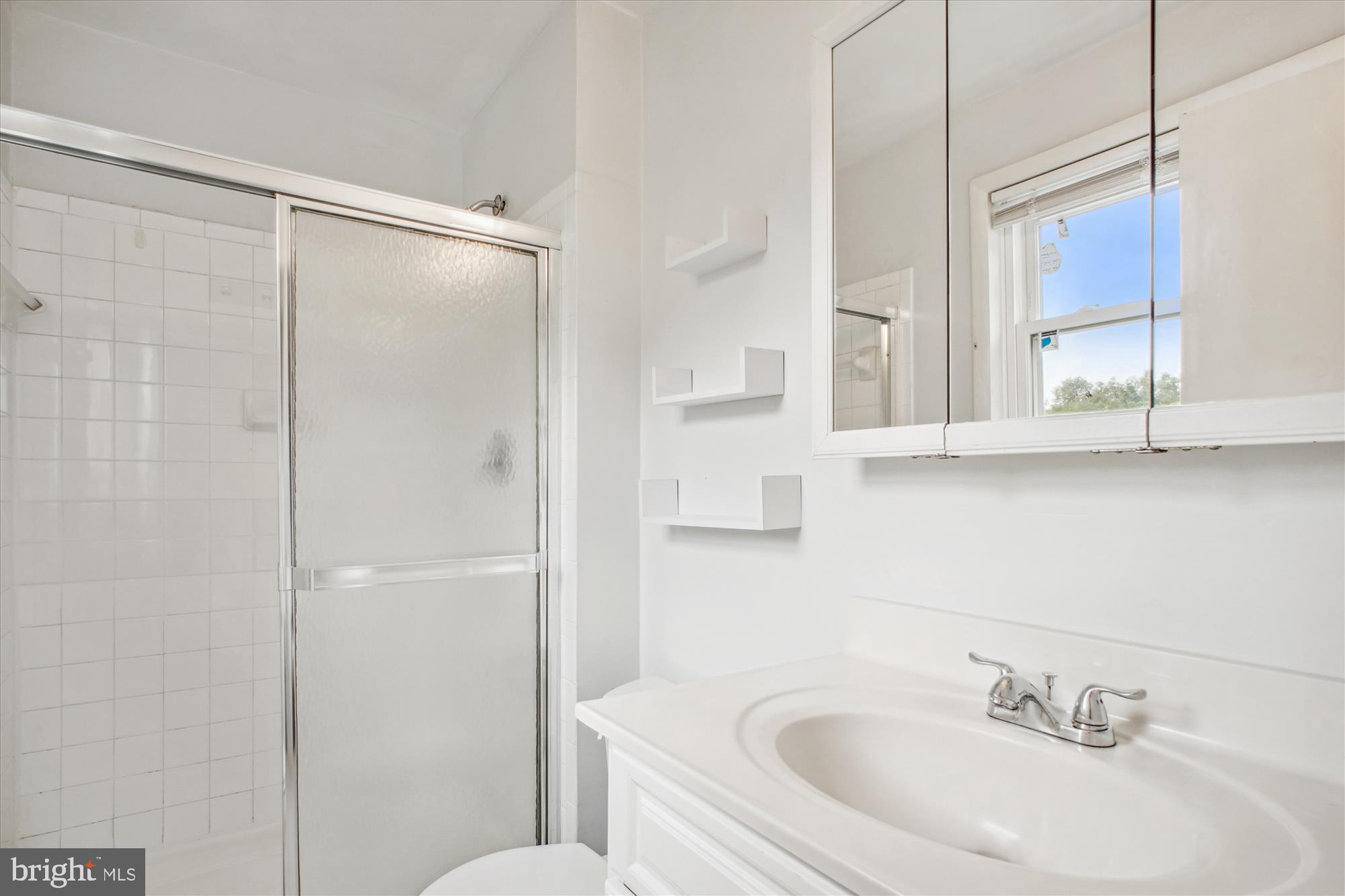 BEVERLY HILLS - Residential Lease