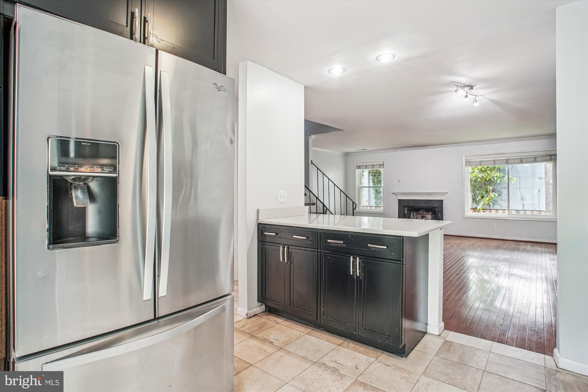 BEVERLY HILLS - Residential Lease