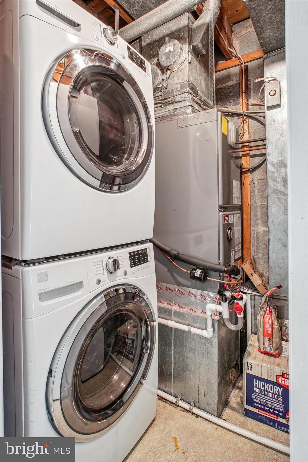 BEVERLY HILLS - Residential Lease