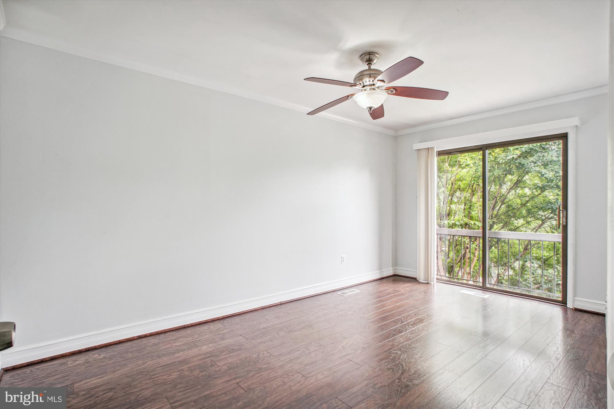 BEVERLY HILLS - Residential Lease