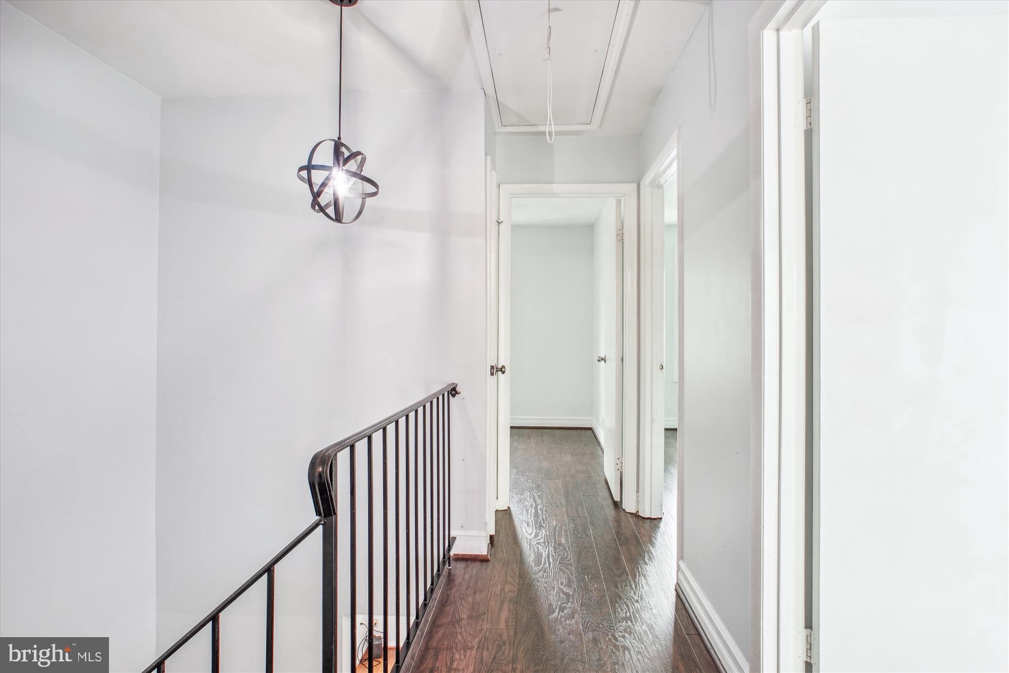 BEVERLY HILLS - Residential Lease