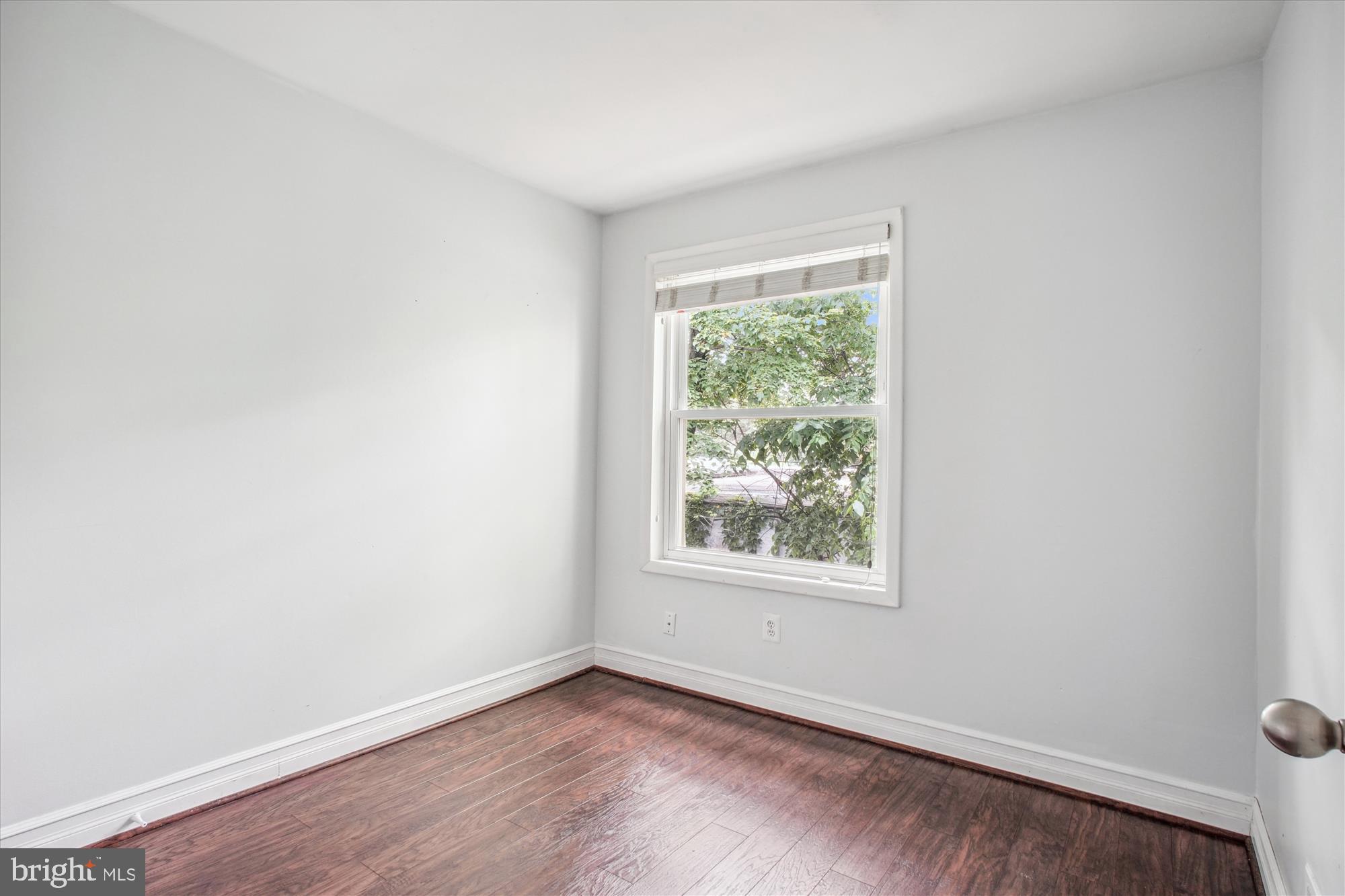 BEVERLY HILLS - Residential Lease