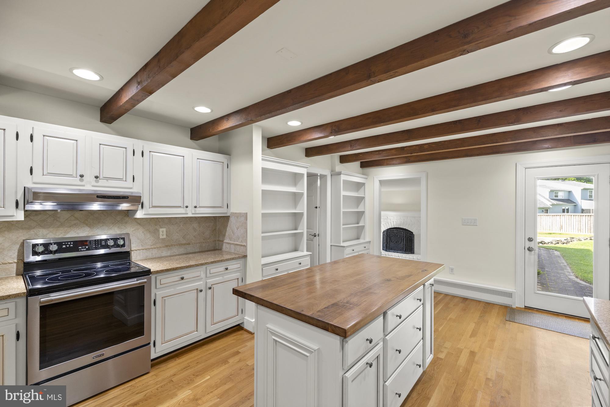 GREEN HILL FARM - Residential