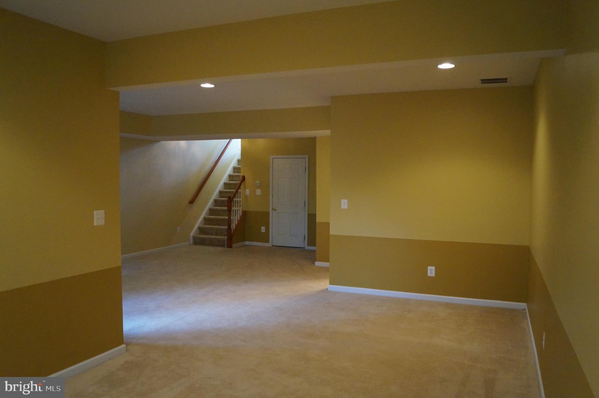 SOUTH RIDING - Residential Lease