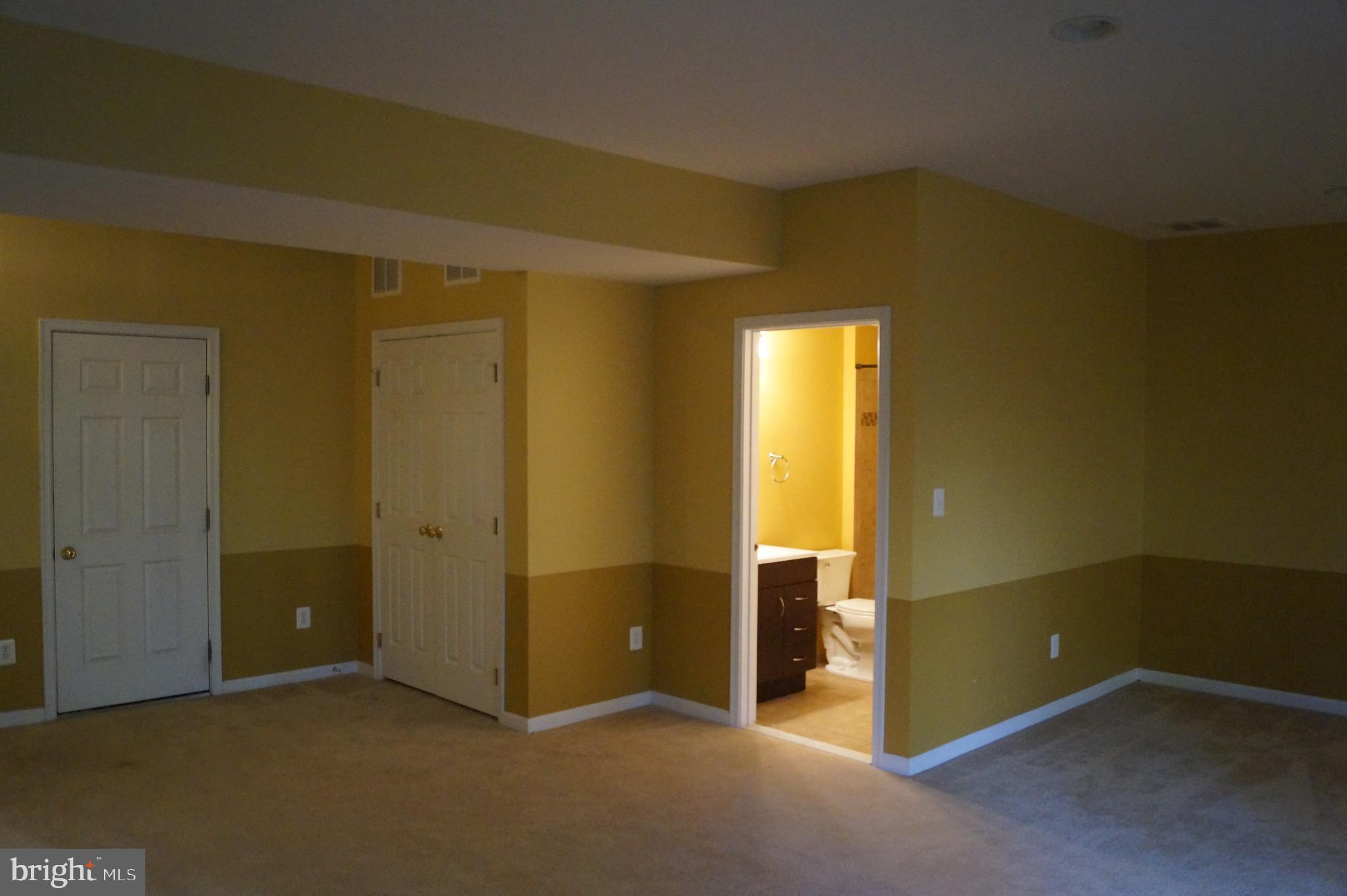 SOUTH RIDING - Residential Lease