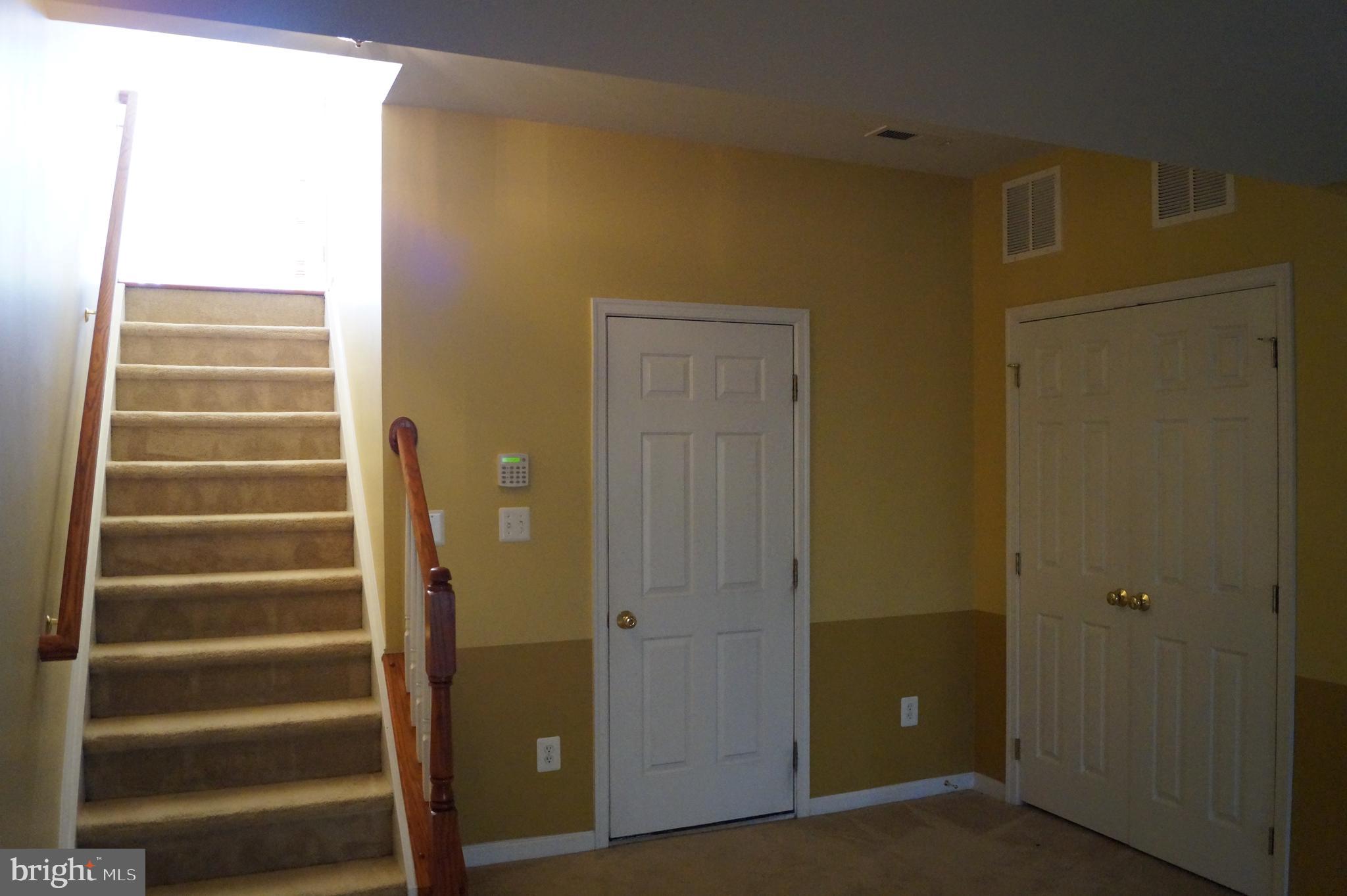 SOUTH RIDING - Residential Lease