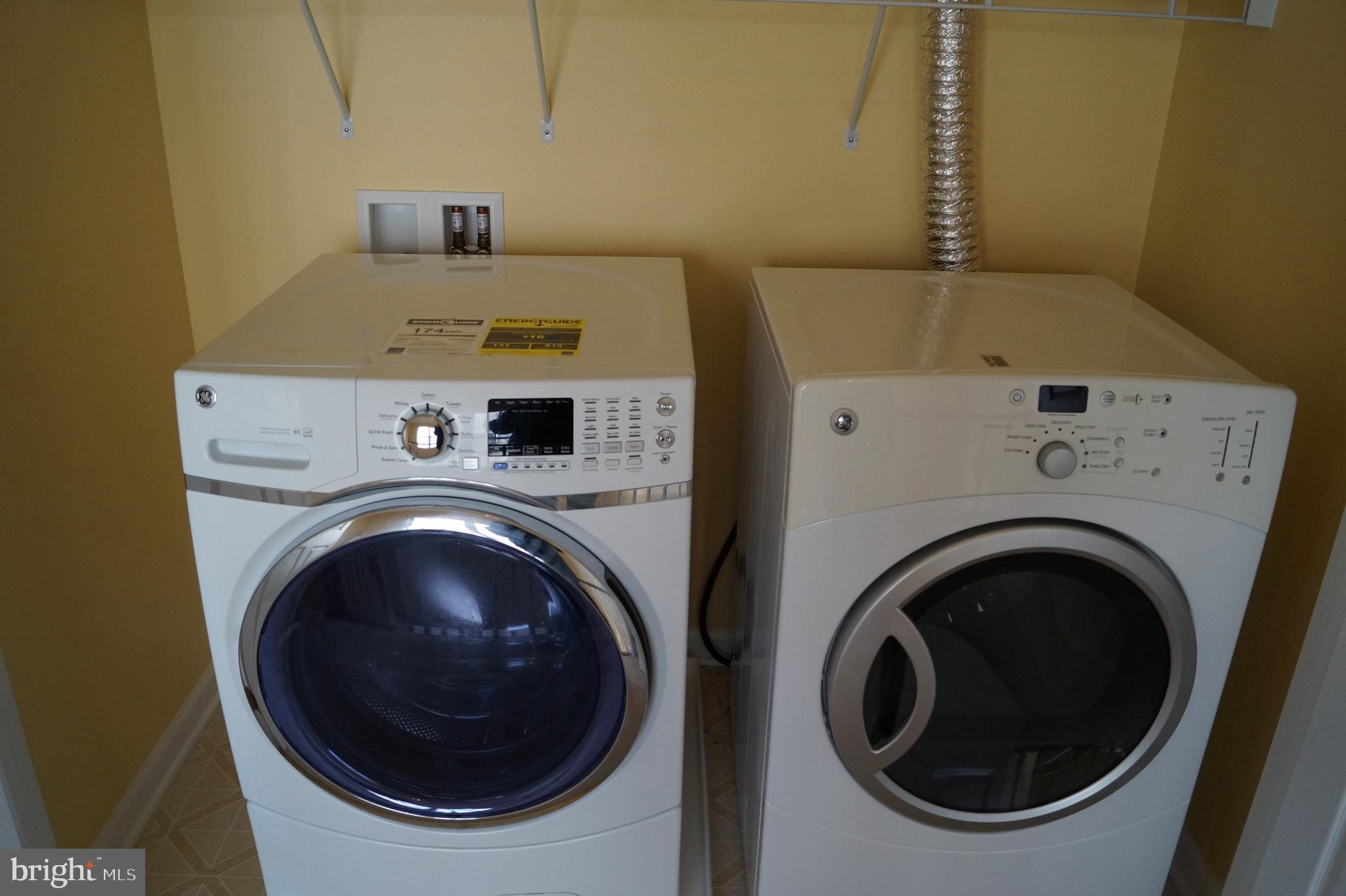 SOUTH RIDING - Residential Lease