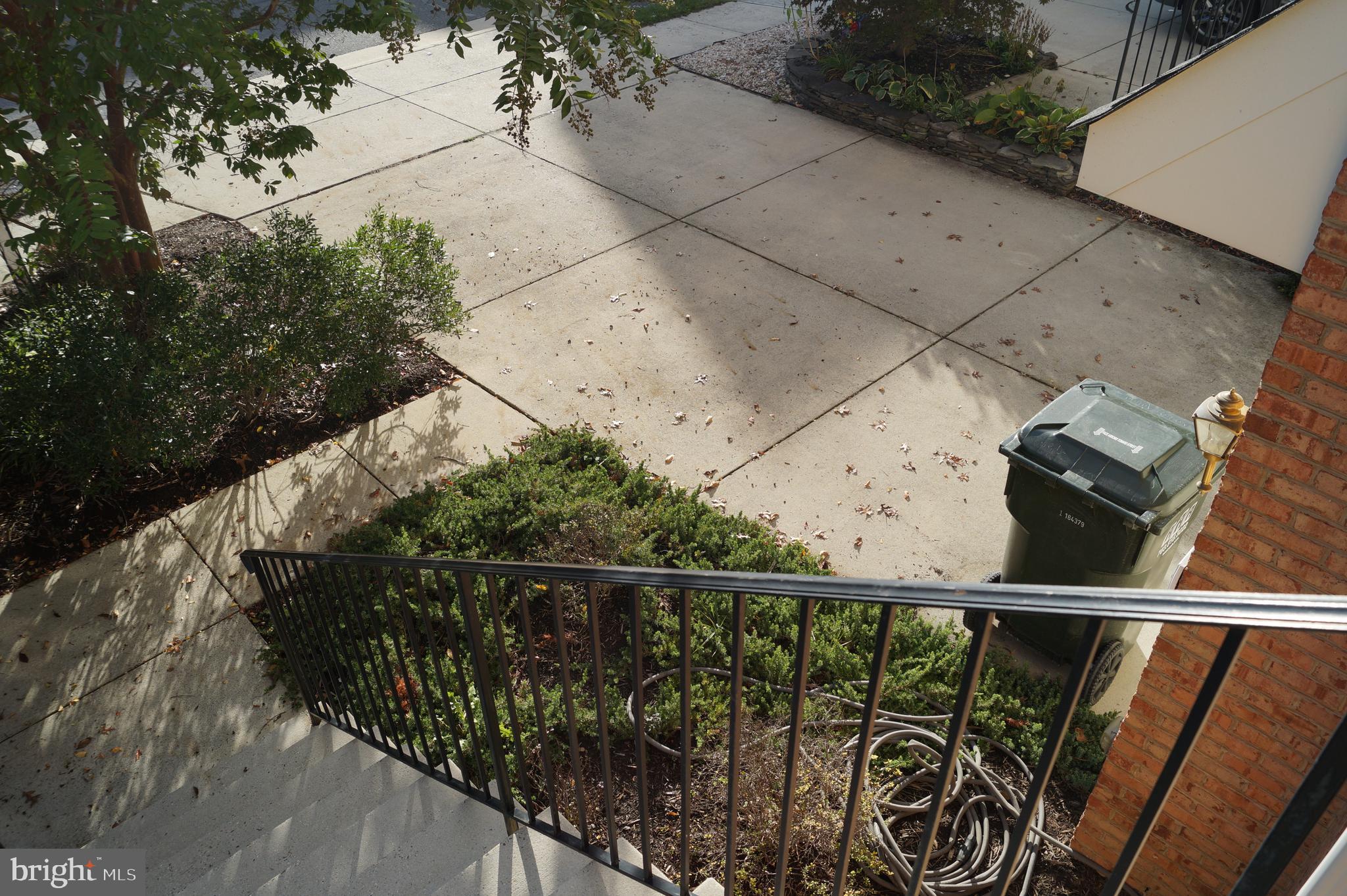 SOUTH RIDING - Residential Lease