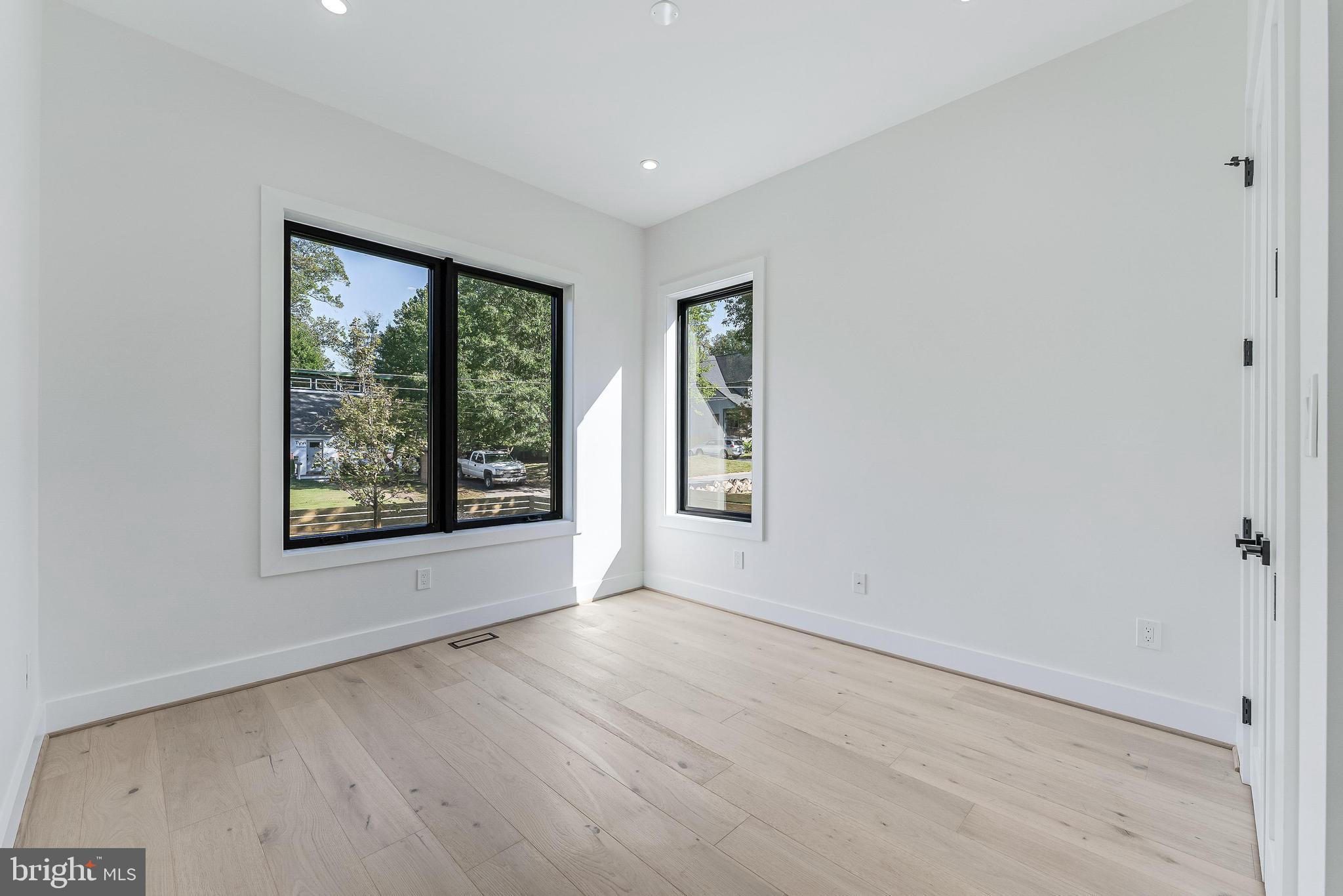 BEL AIR - Residential