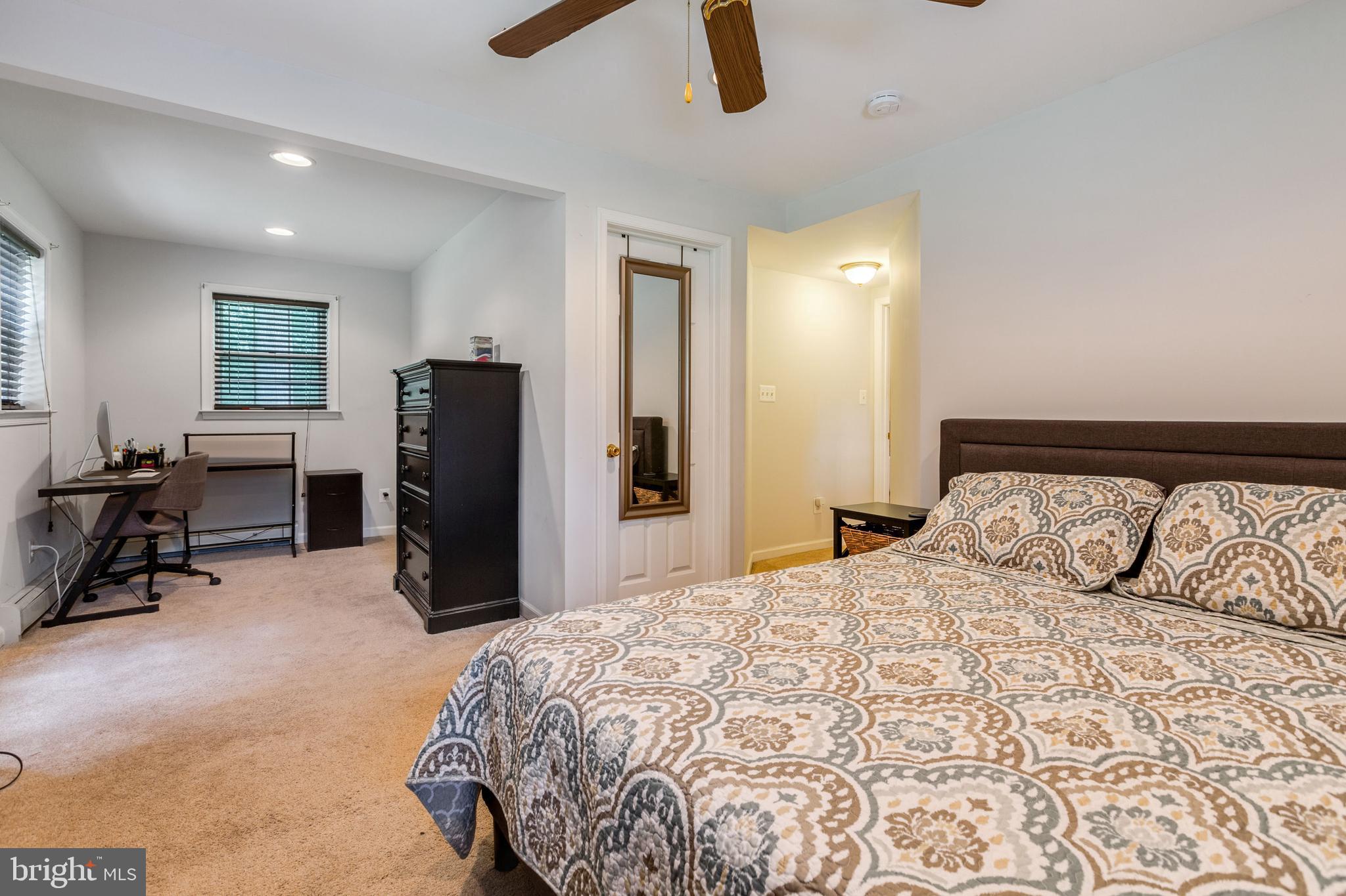 HILLENDALE - Residential Lease