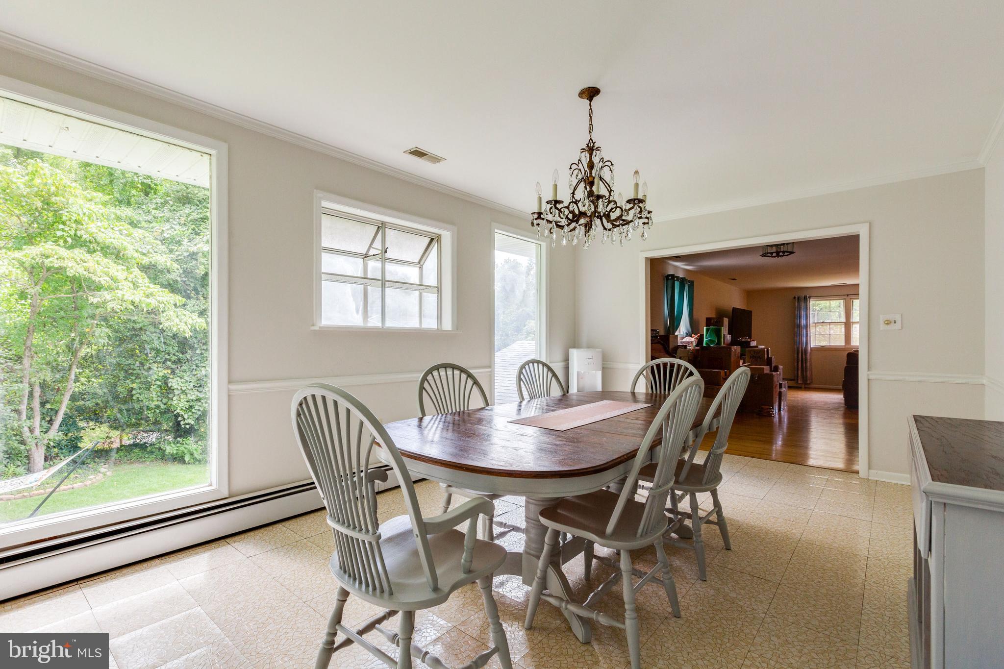 HILLENDALE - Residential Lease