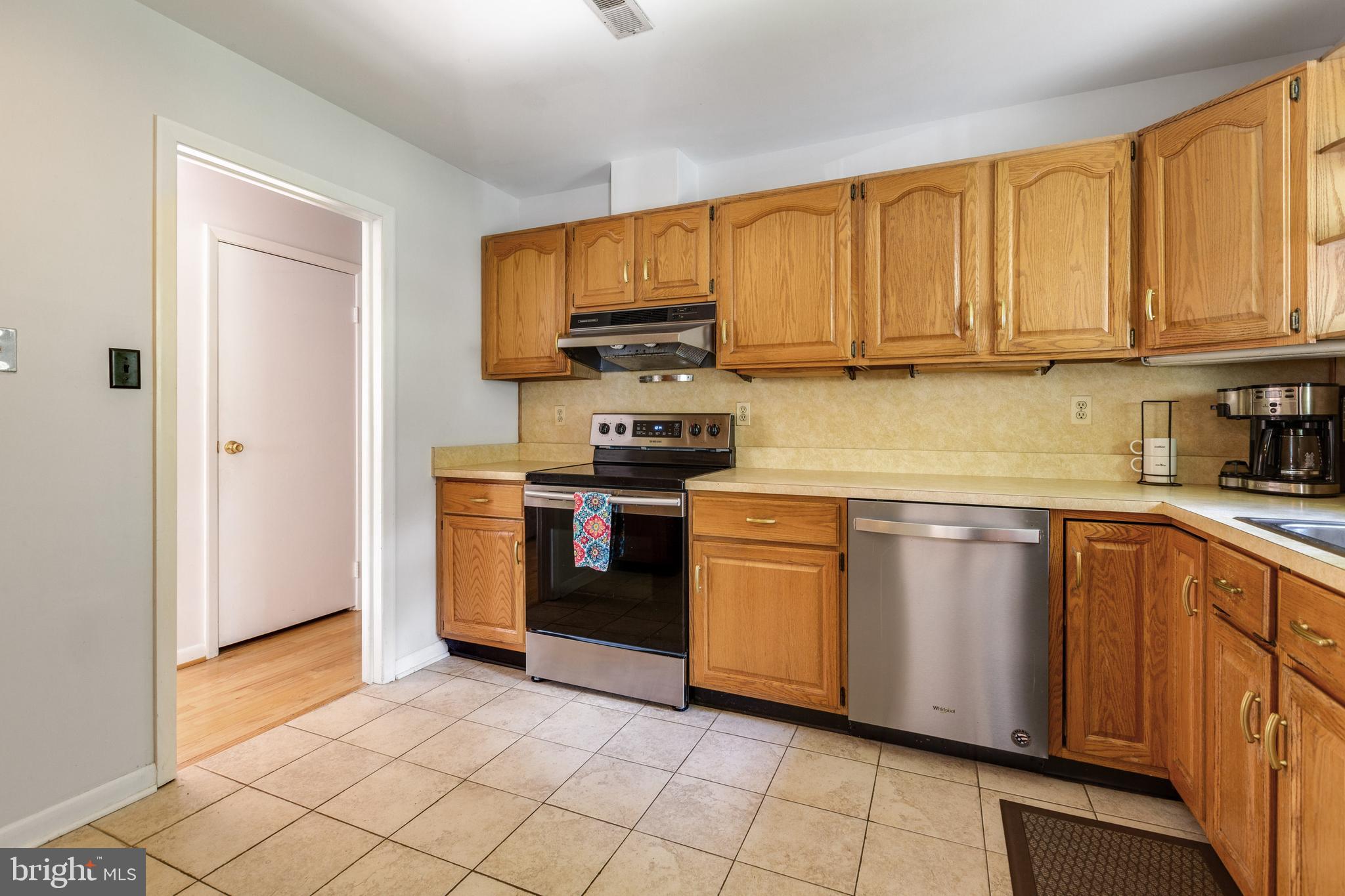 HILLENDALE - Residential Lease