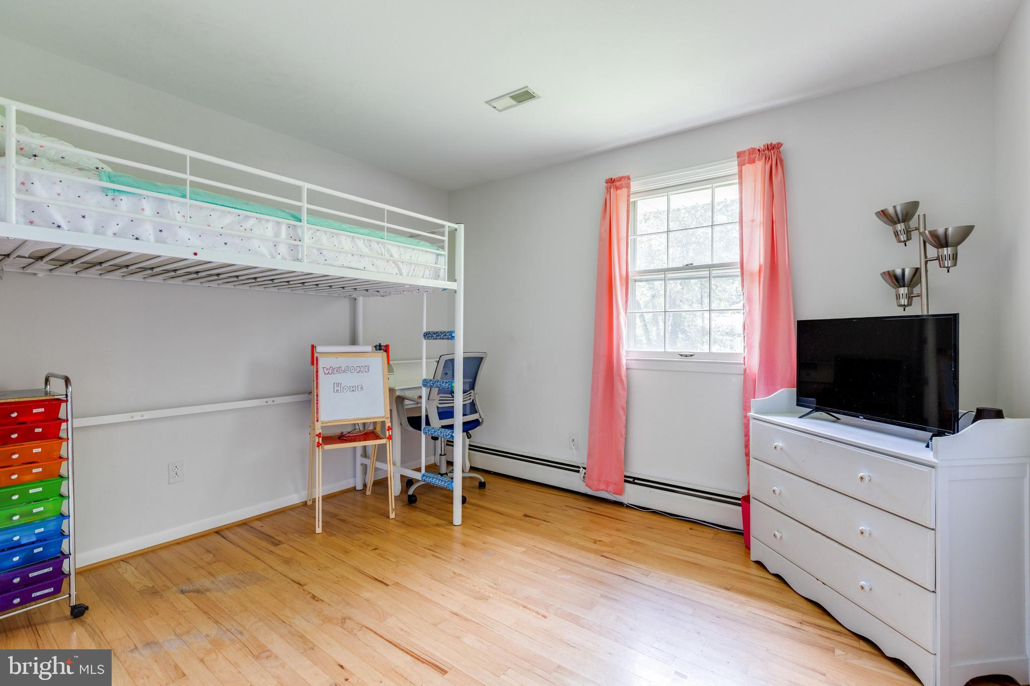 HILLENDALE - Residential Lease