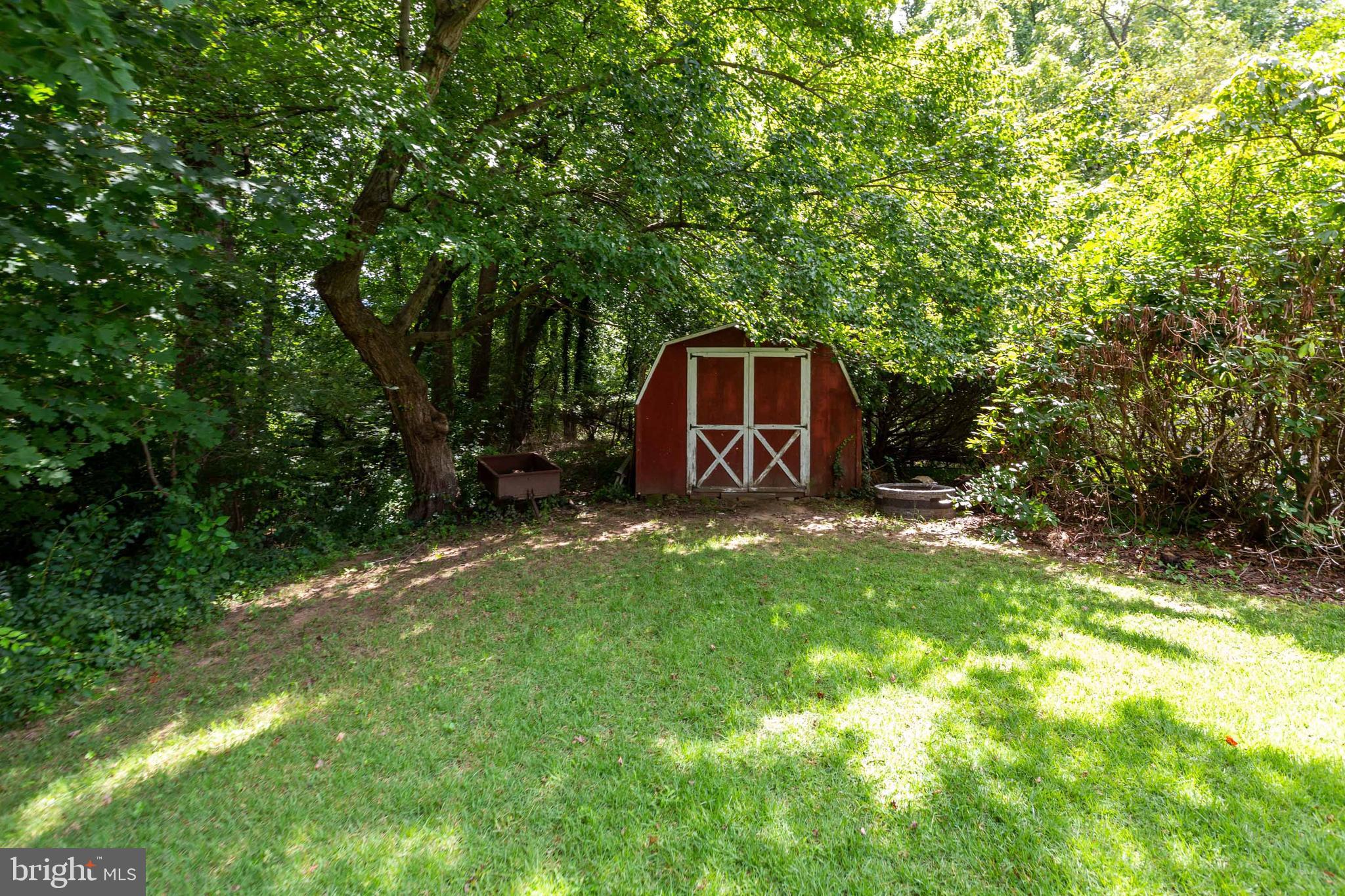 HILLENDALE - Residential Lease