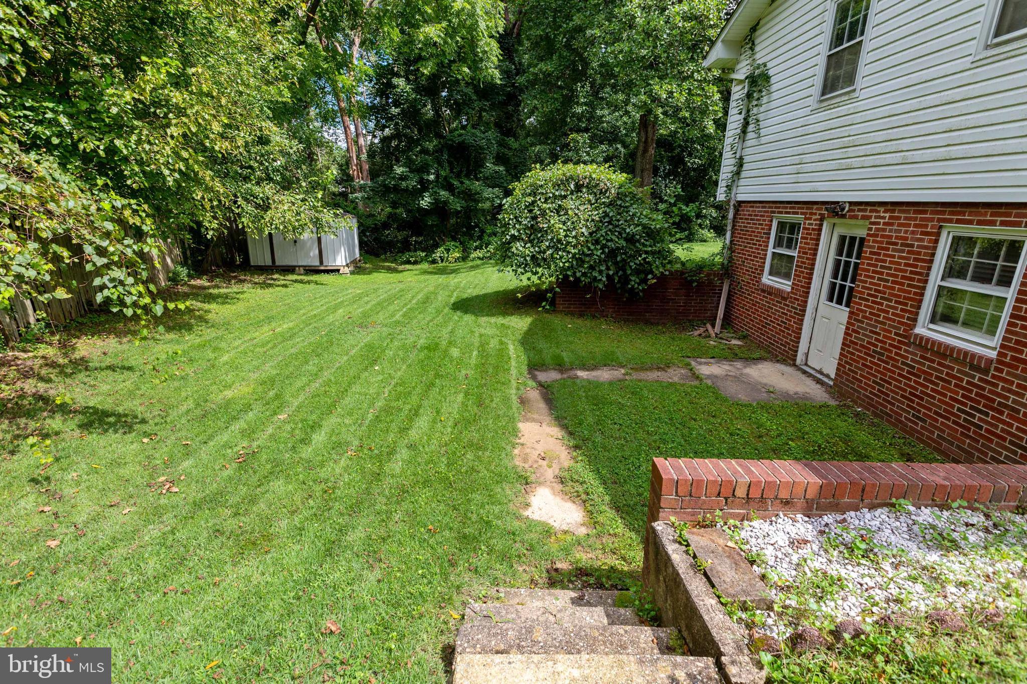 HILLENDALE - Residential Lease