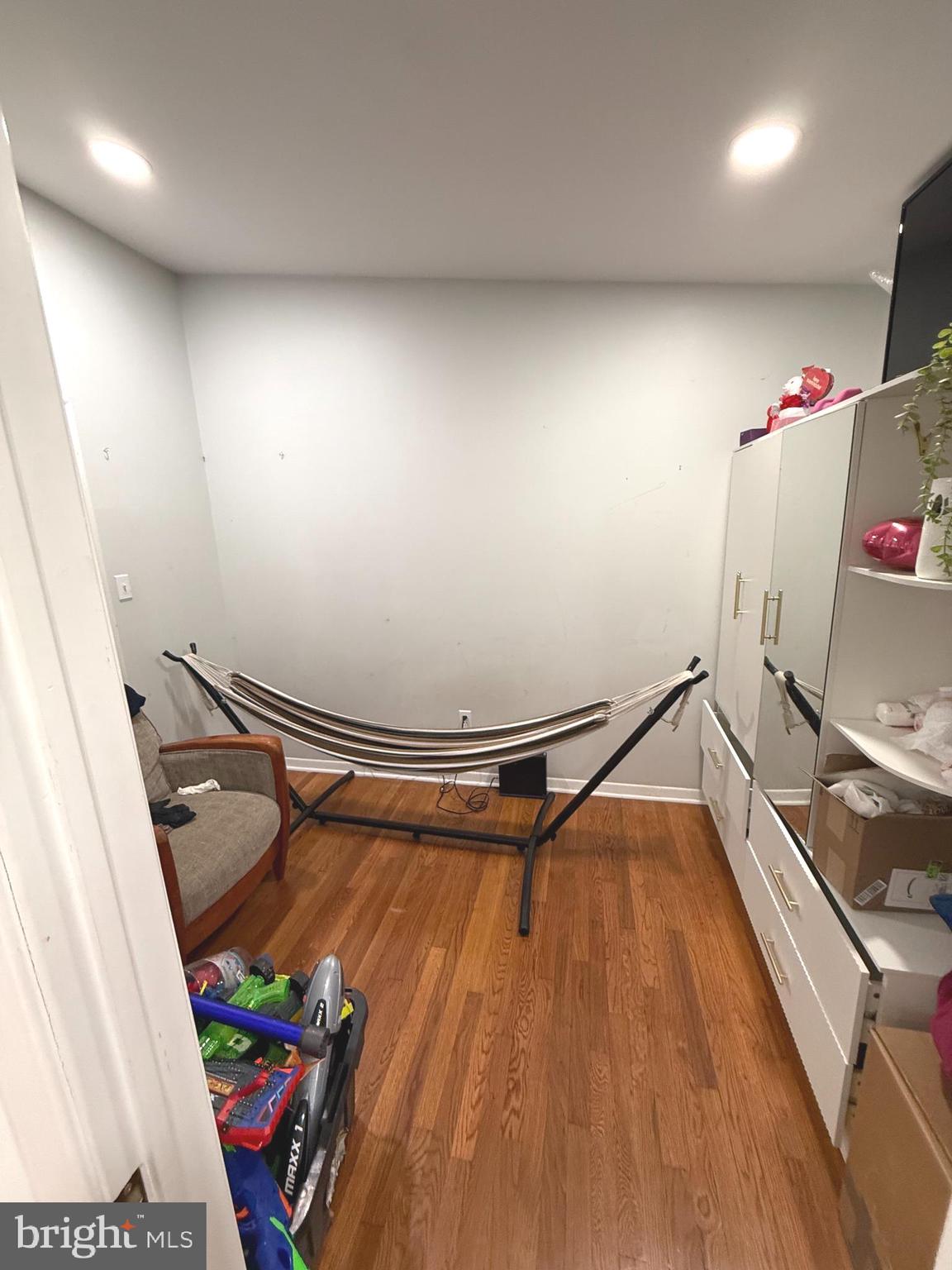 BEL PRE WOODS - Residential