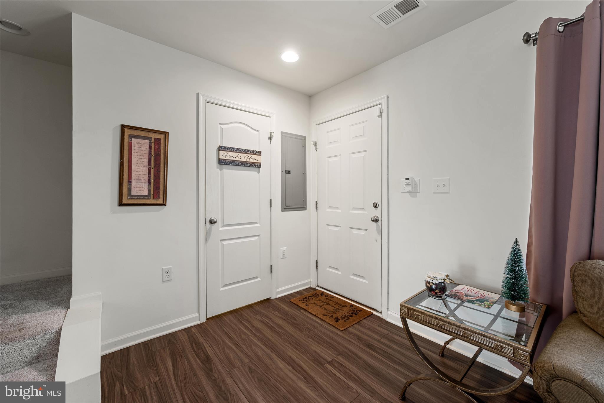 ARCHERS ROCK - Residential Lease