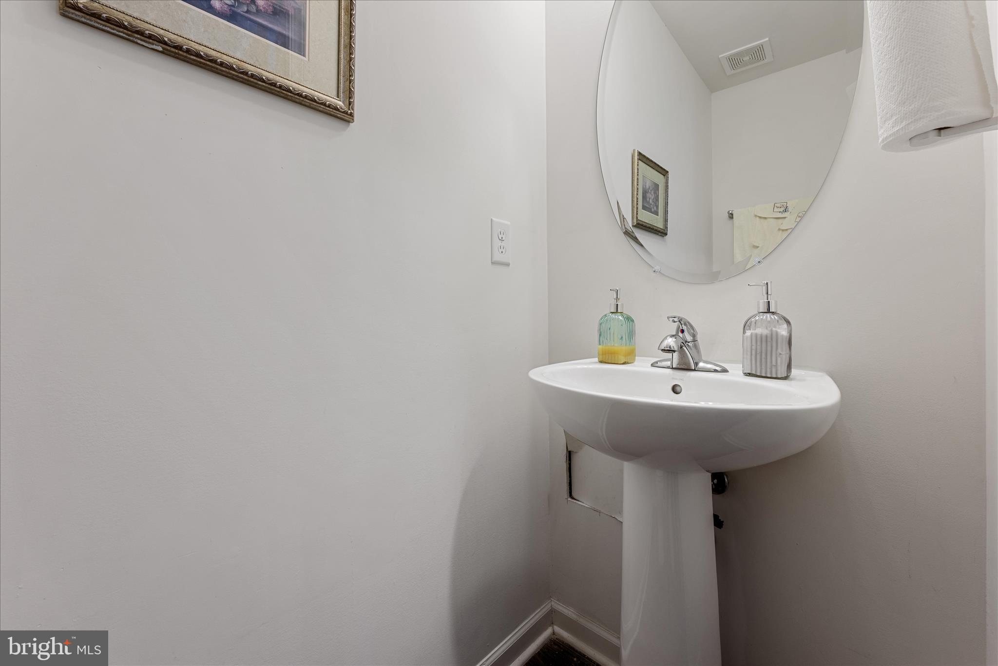 ARCHERS ROCK - Residential Lease