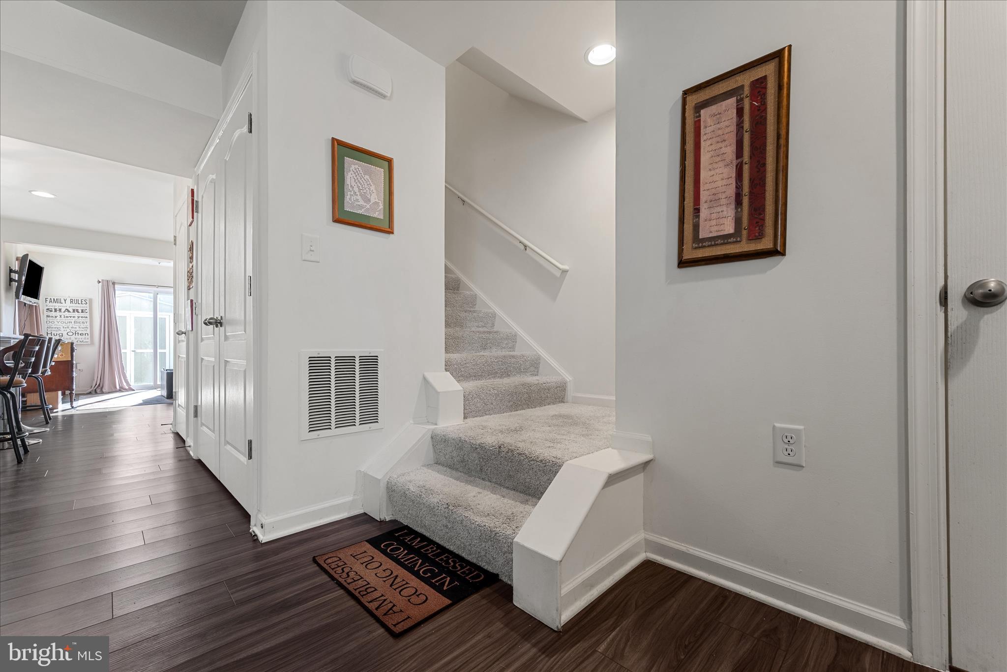 ARCHERS ROCK - Residential Lease