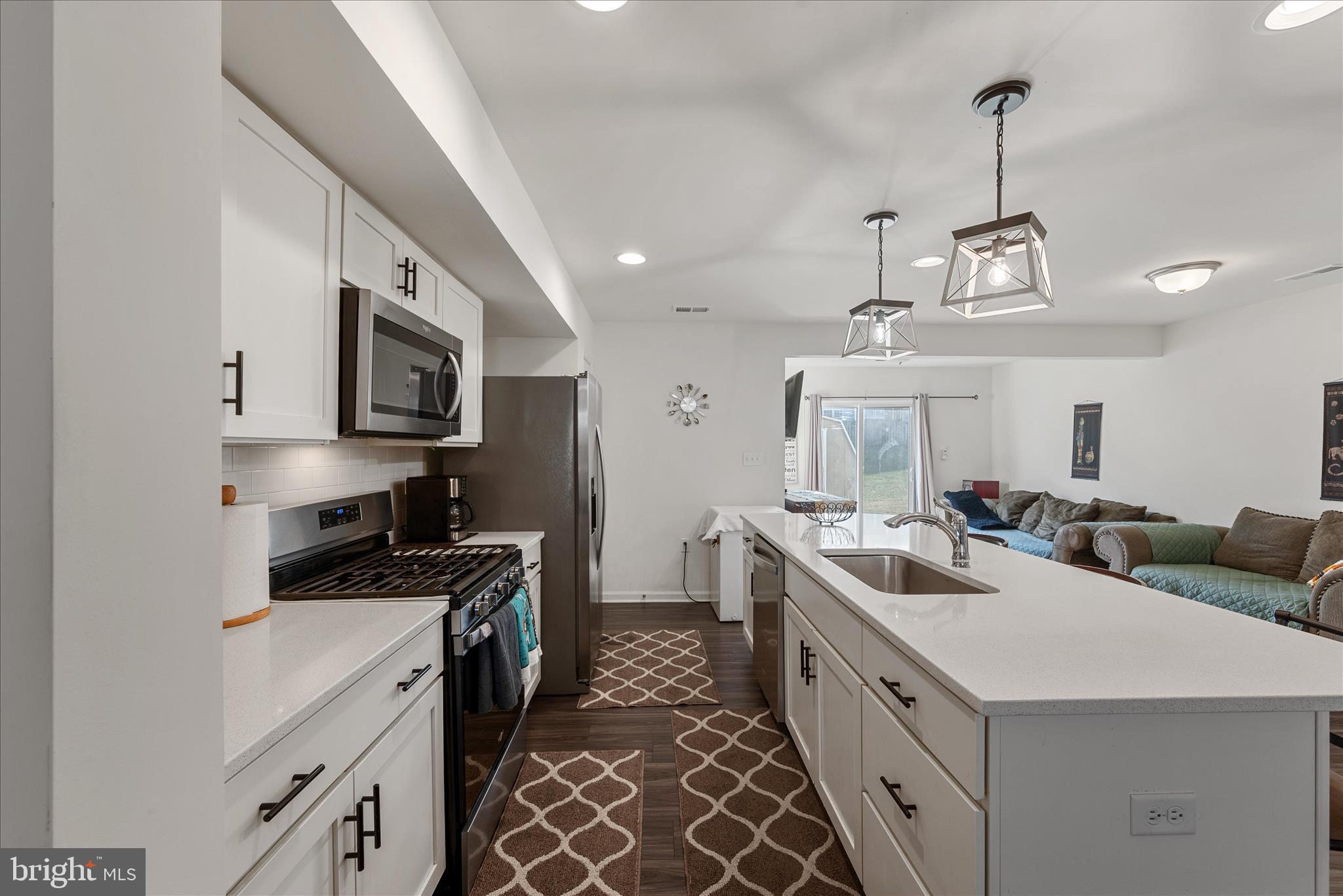 ARCHERS ROCK - Residential Lease