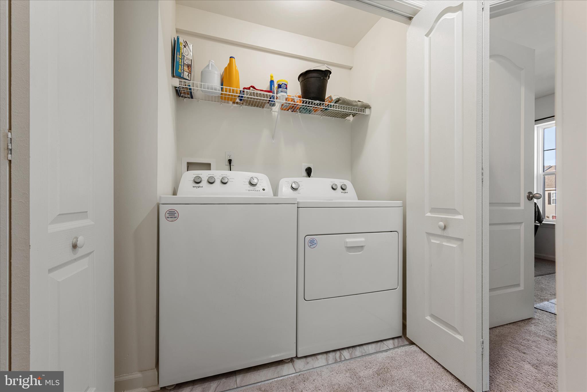 ARCHERS ROCK - Residential Lease